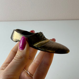 Hand-Aschenbecher Schuh Messing