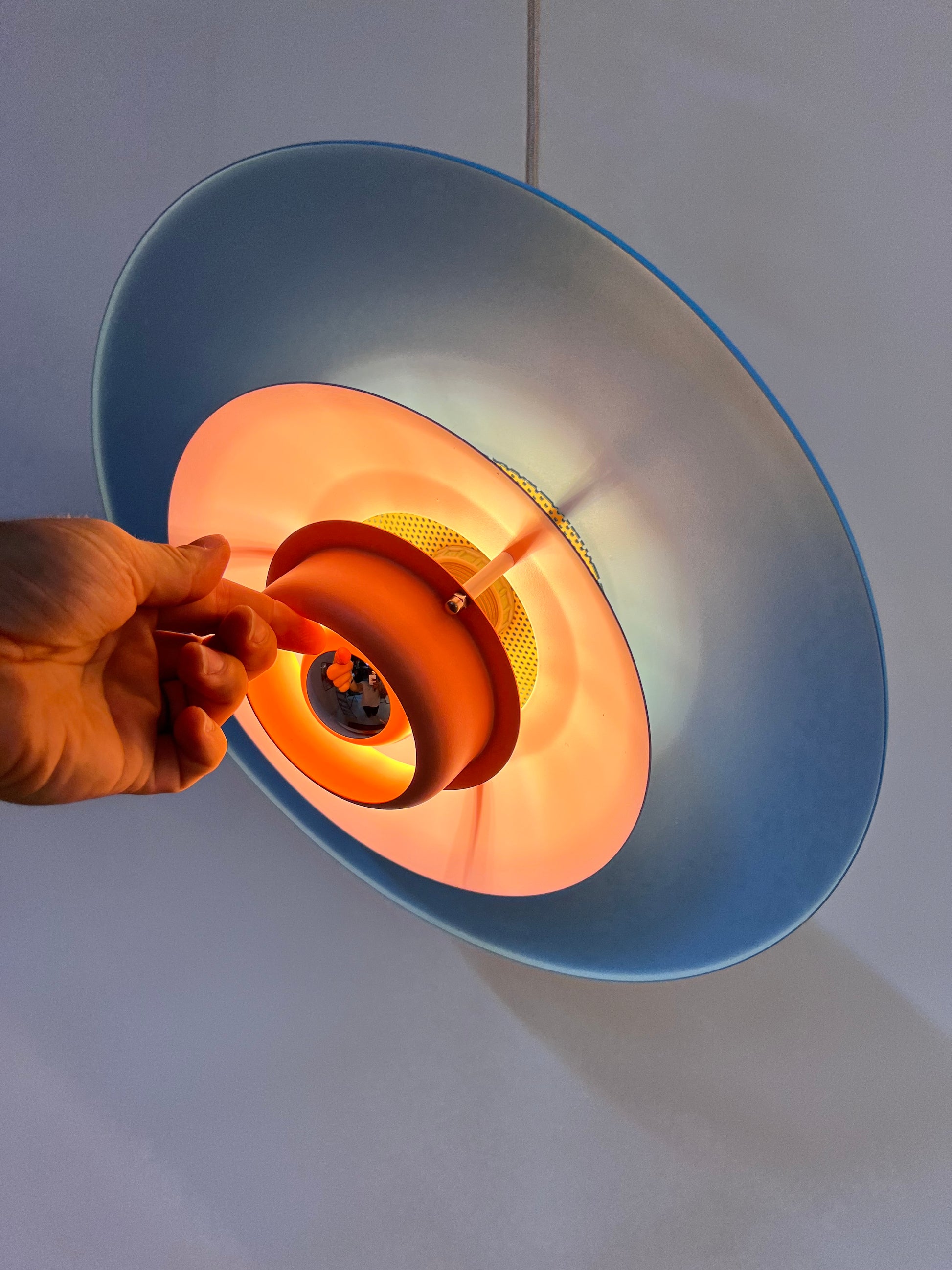 Lamellenlampe neu lackiert, Dänemark