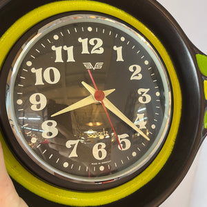 Wanduhr grün braun Keramik