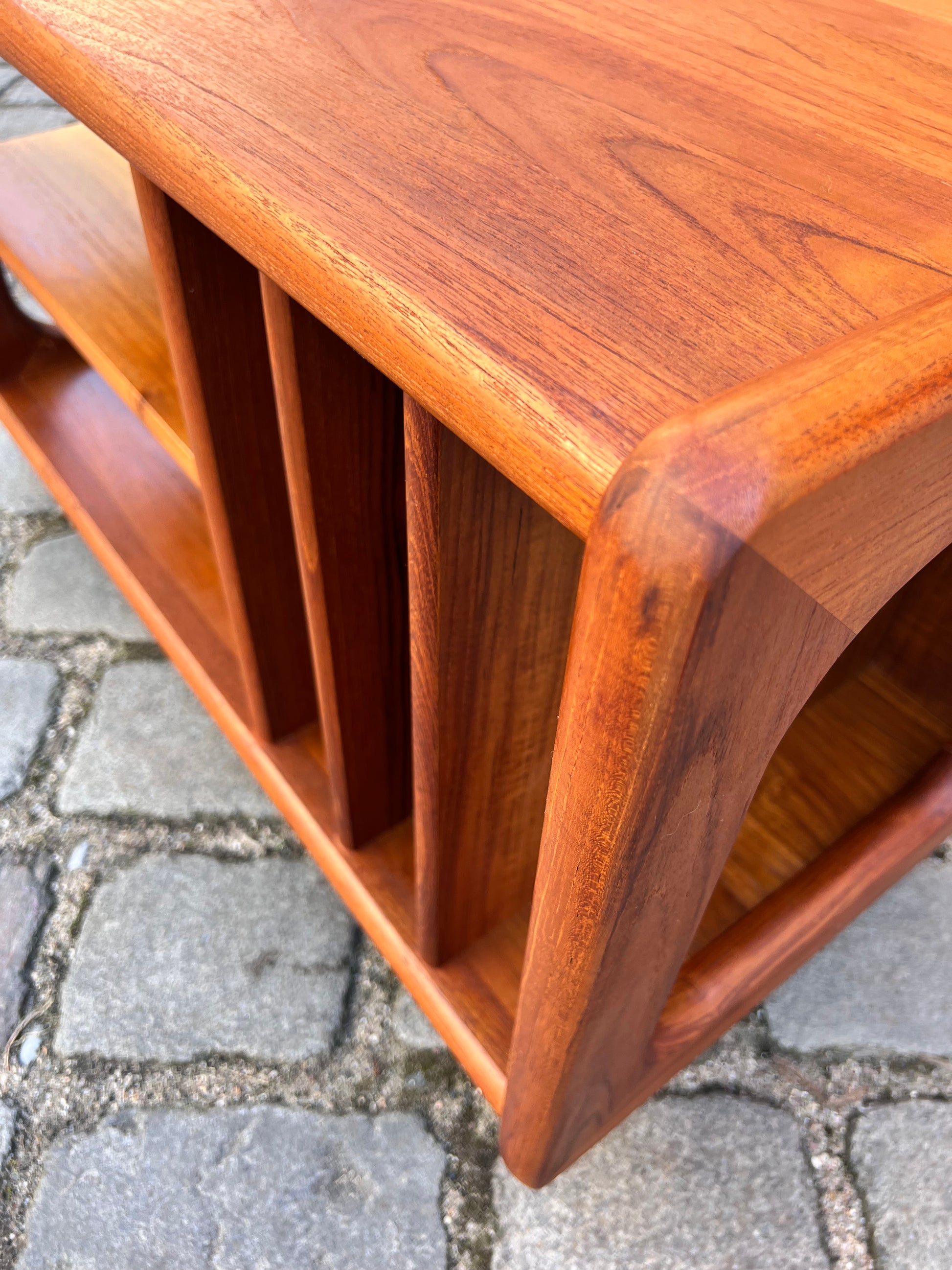 Rollwagen für Schallplatten Teak aus Dänemark