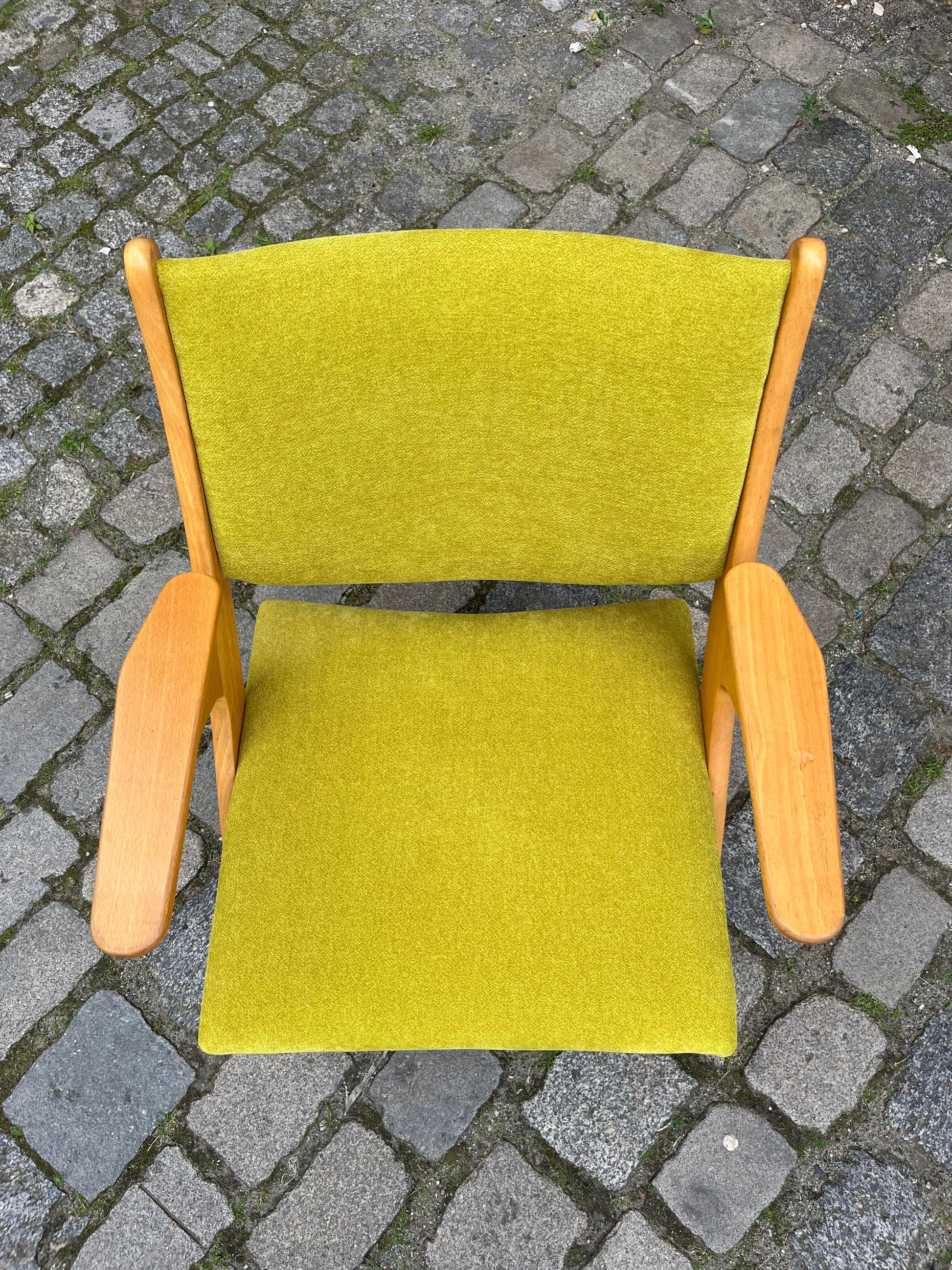 Sessel Z grün neu gepolstert