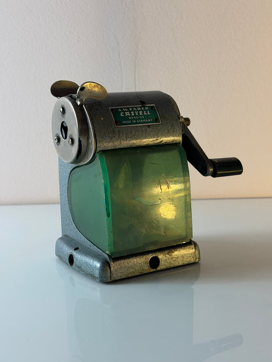 Spitzmaschine / Anspitzer No. 52/25 von A.W. Faber-Castell