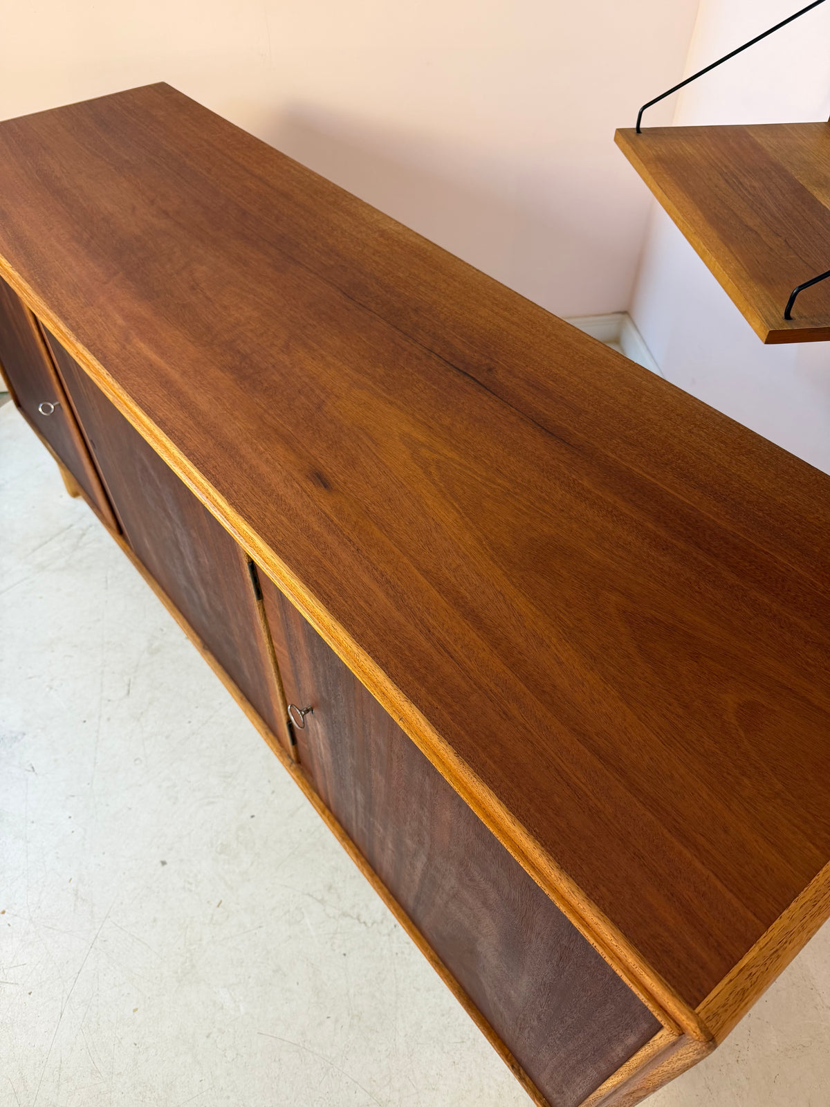 Sideboard Teak & Ulme aus Dänemark