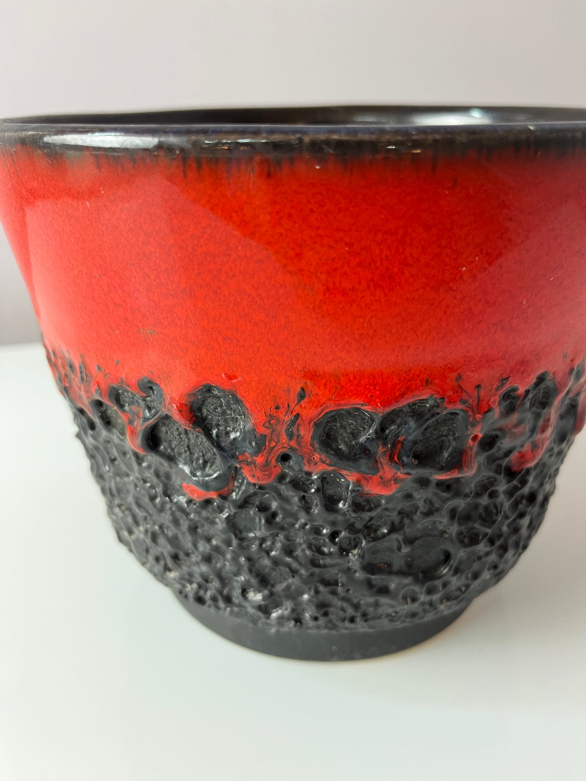 Blumentopf Fat Lava rot braun Keramik