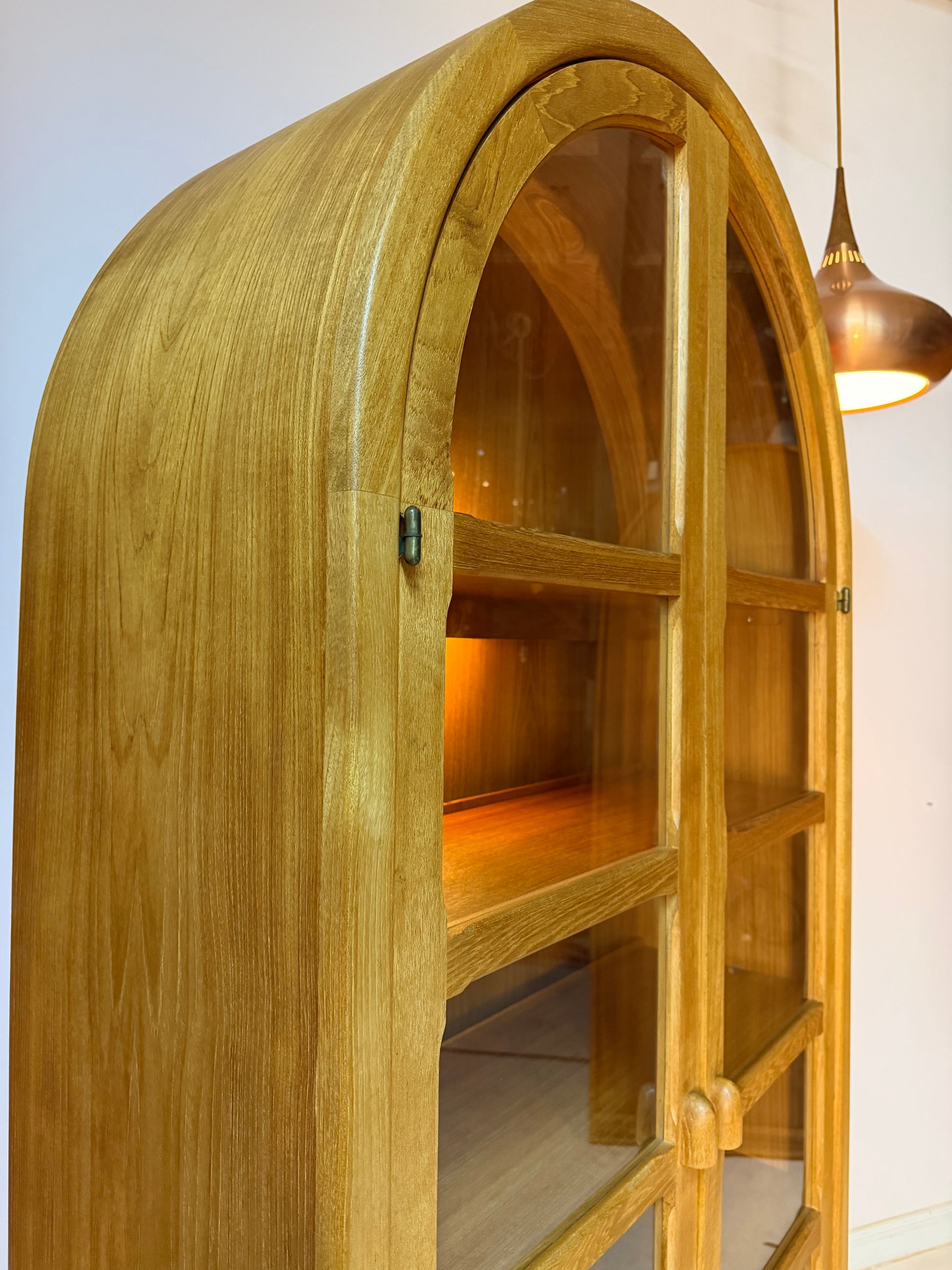 Rundbogen Vitrine Teak von Dyrlund