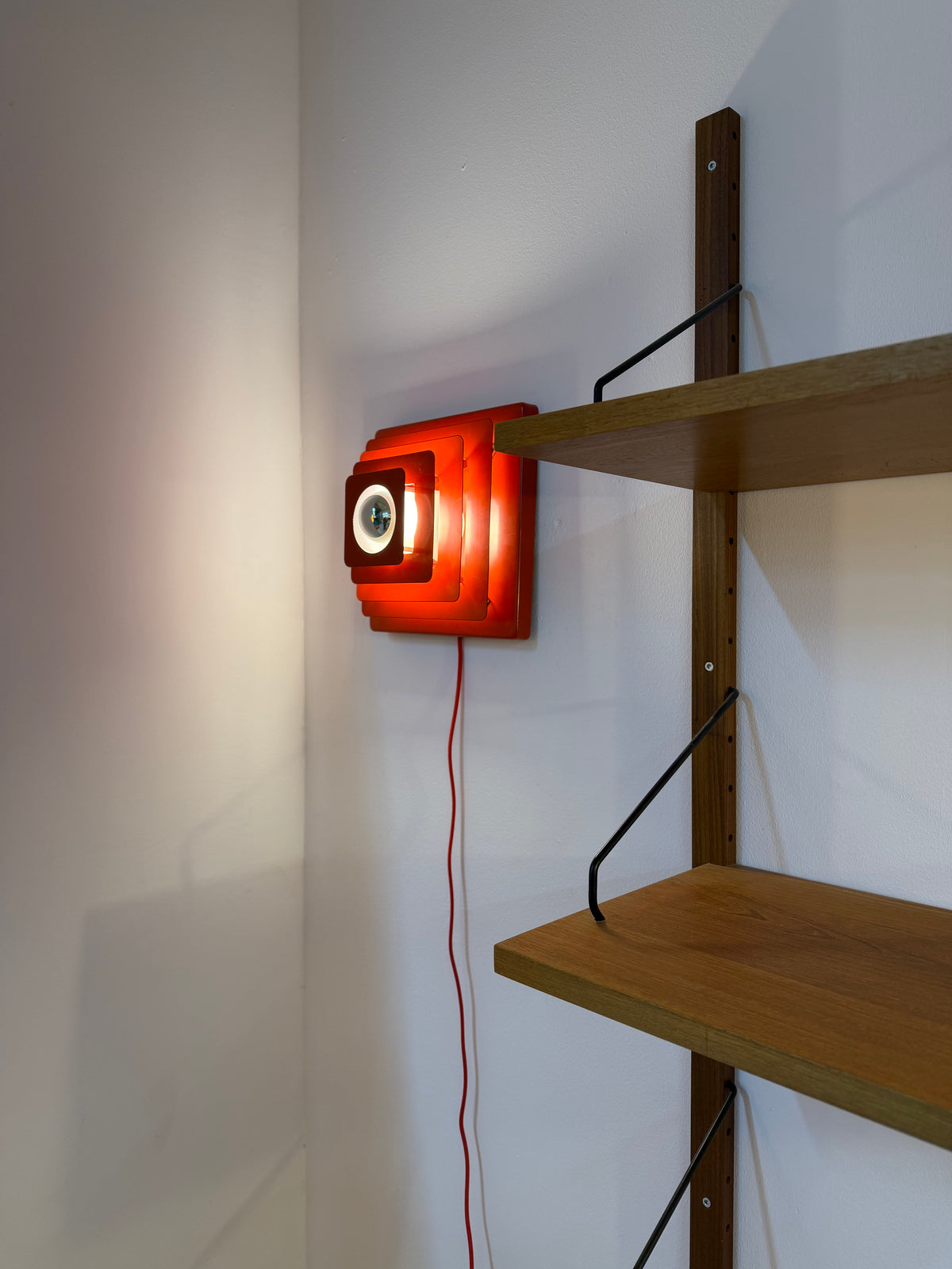 Wandlampe Pyramide rot Metall von Hustadt Leuchten