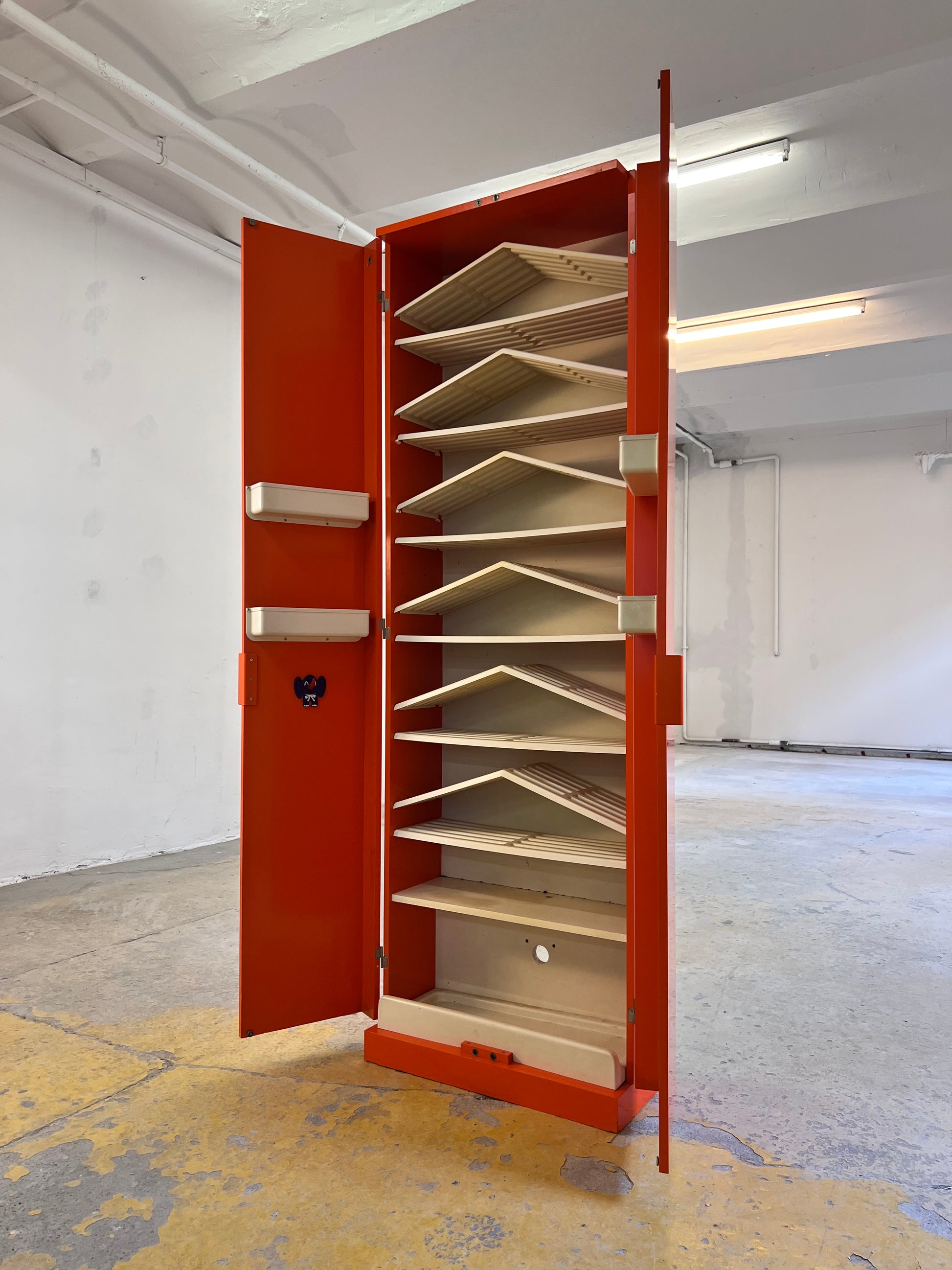 Schuhschrank orange von Schönbuch