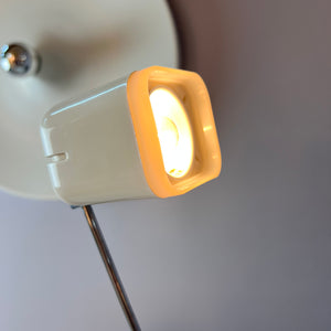 Tischlampe Modell 1001 weiß mit Teleskoparm von Karstadt