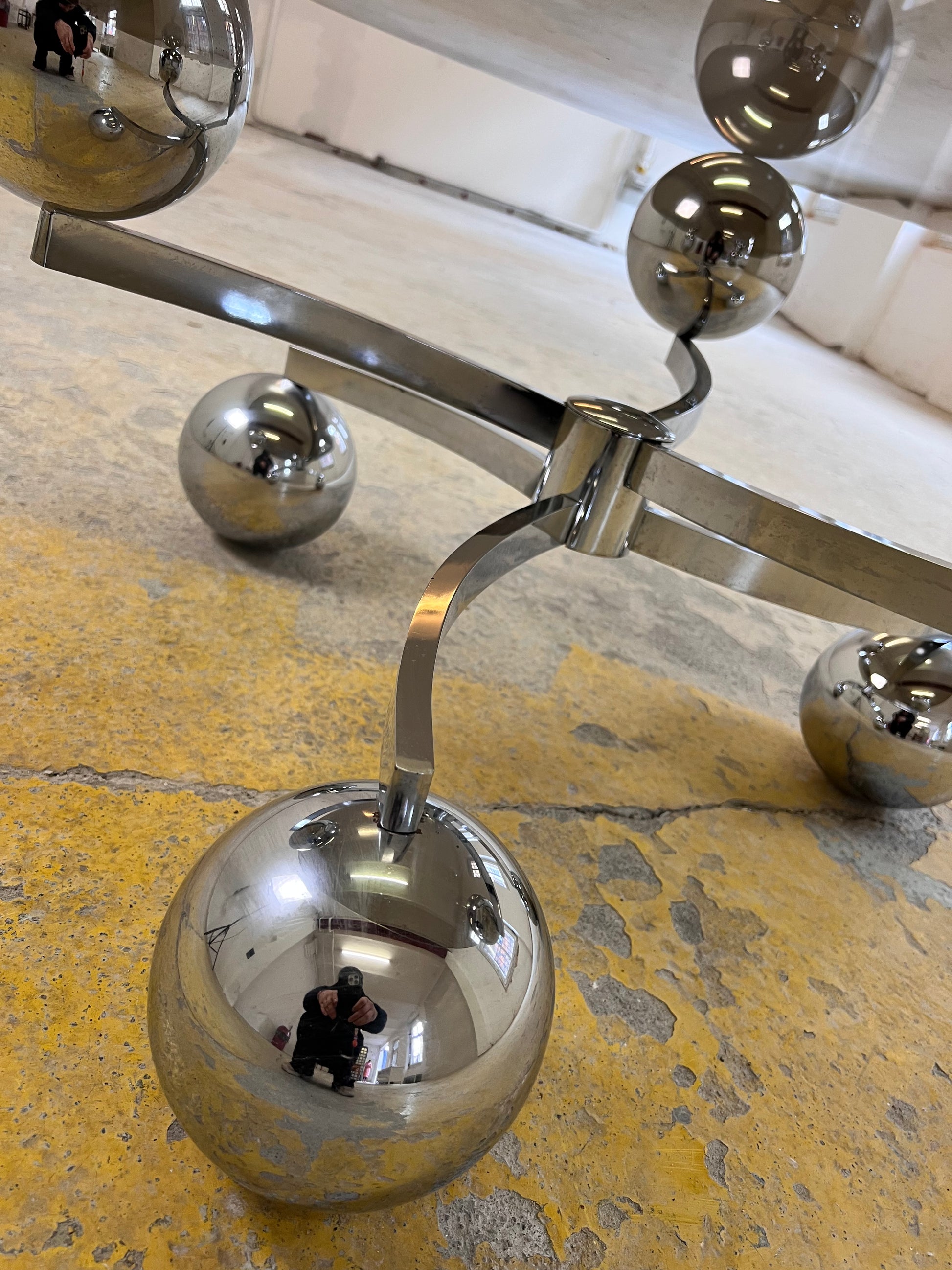 Couchtisch „Atomic“ Glas & Chrom