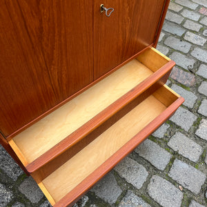 Kommodenschrank Teak mit Schloss aus Dänemark