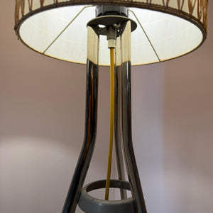 Stehlampe mit Bast-Strukturgeflecht & Chromgestell