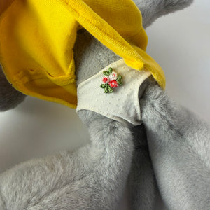 Diddlina Maus mit gelbem Kleid von Thomas Goletz