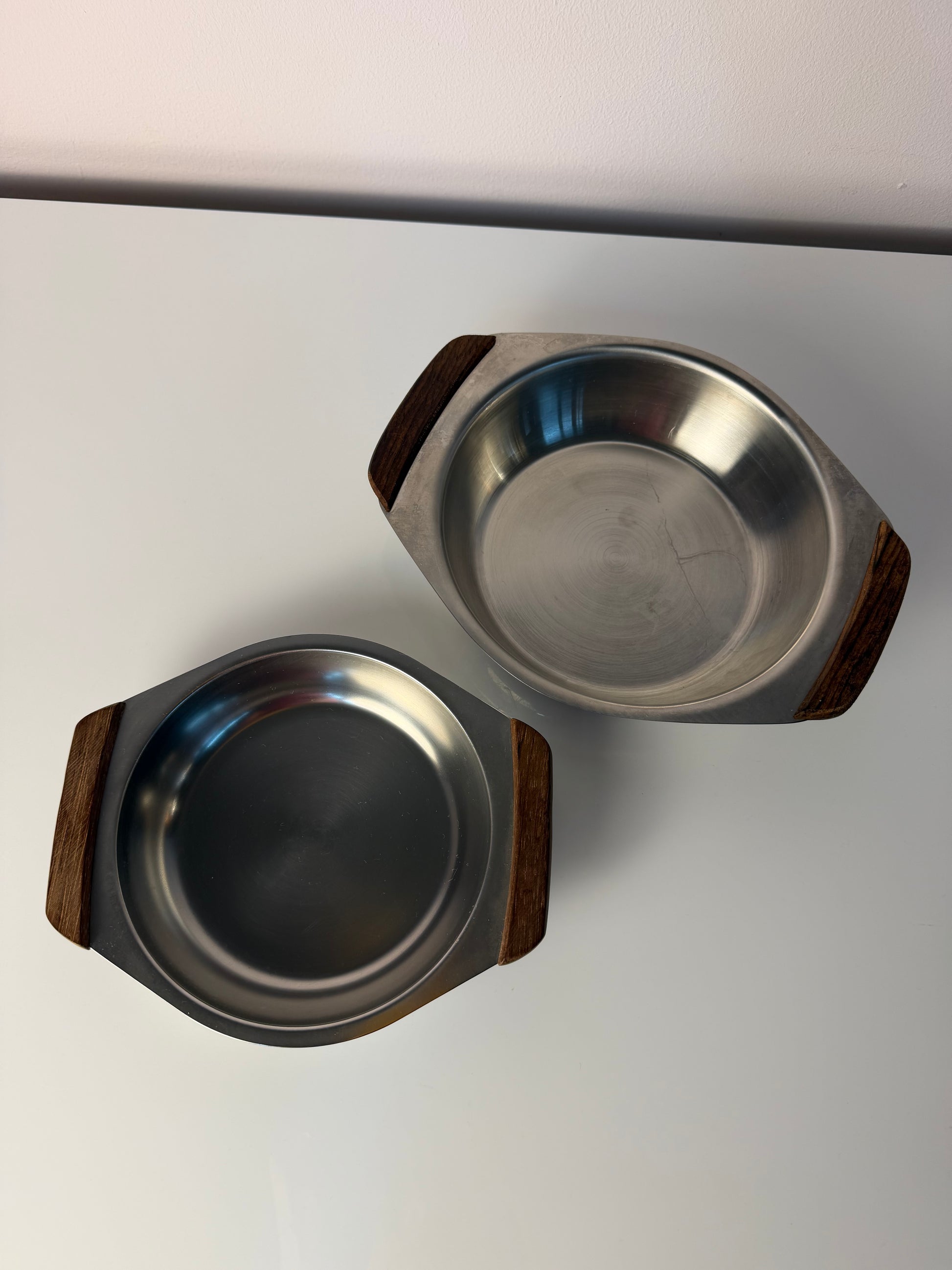 Set: 2 Schüsseln Edelstahl mit Teak Griffen