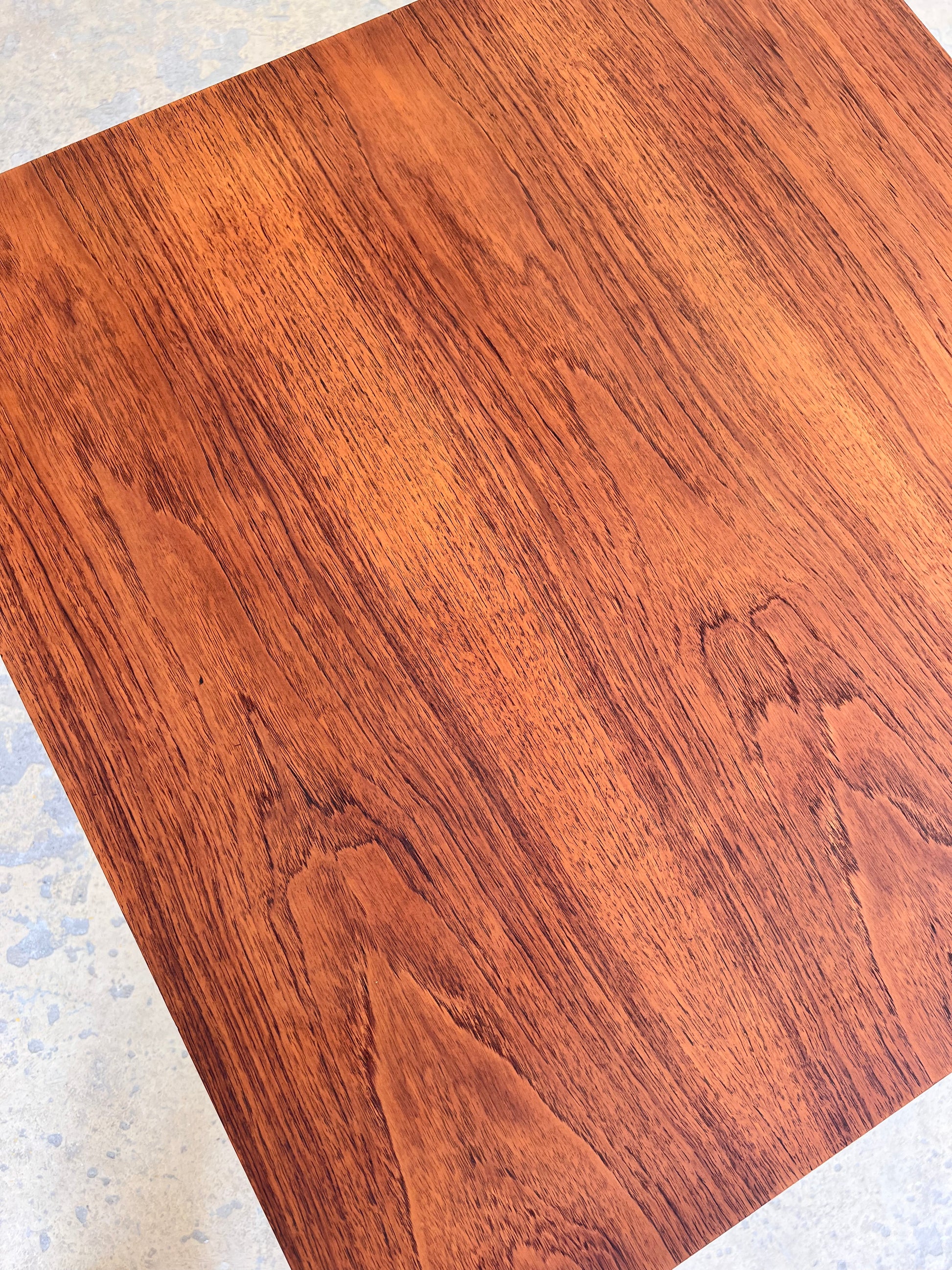Quadratischer Esstisch Teak mit original Hairpinlegs