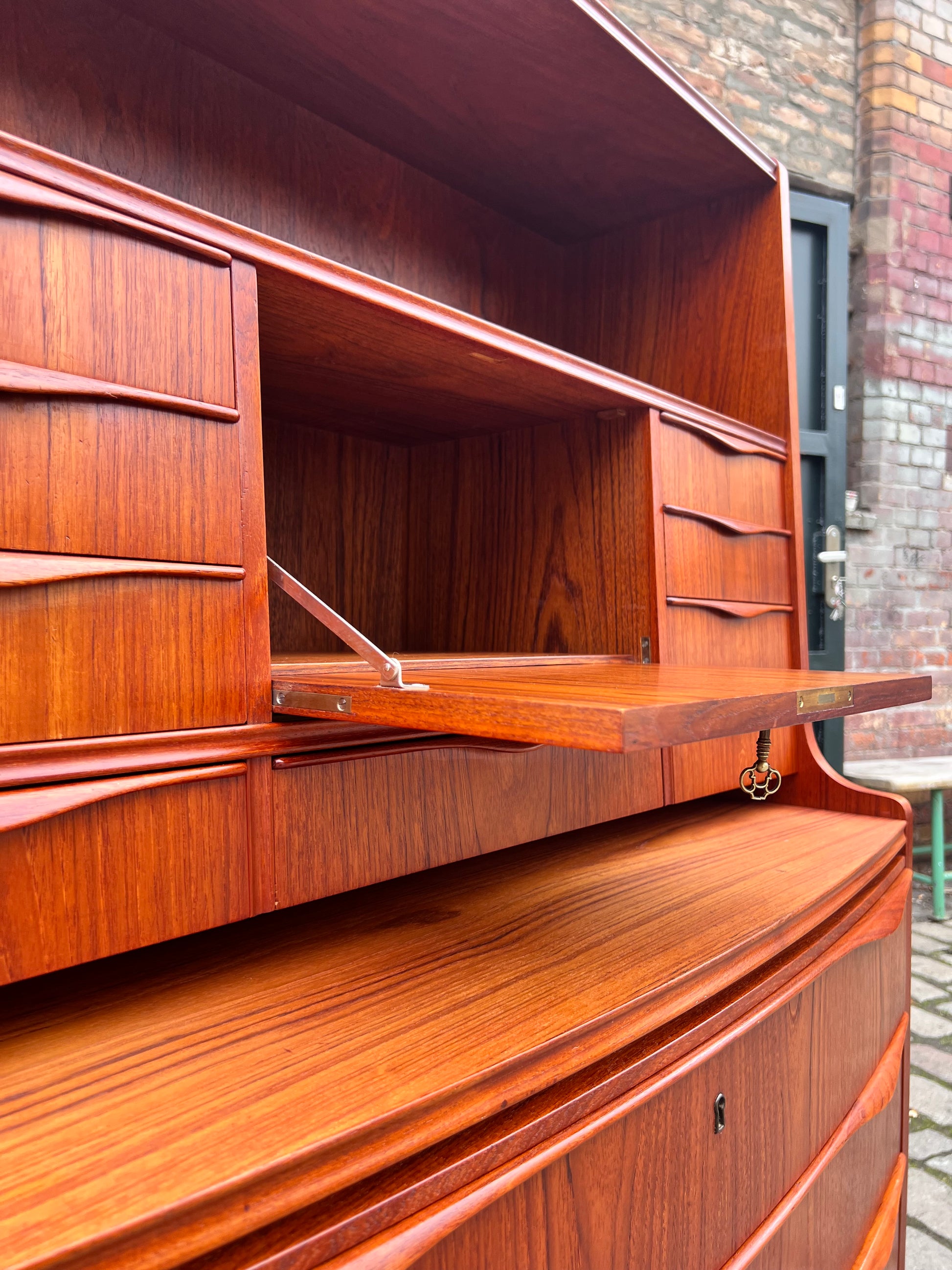 Halbrunder Sekretär Teak aus Dänemark