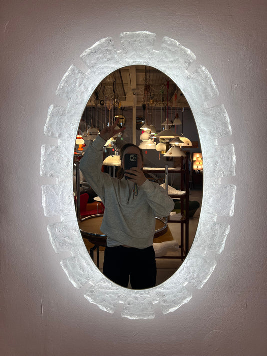 Ovaler Spiegel mit Beleuchtung von Hillebrand