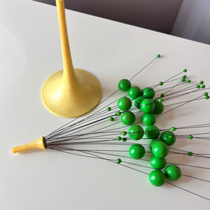 Kinetische Kugelbaum Skulptur Atome creme grün