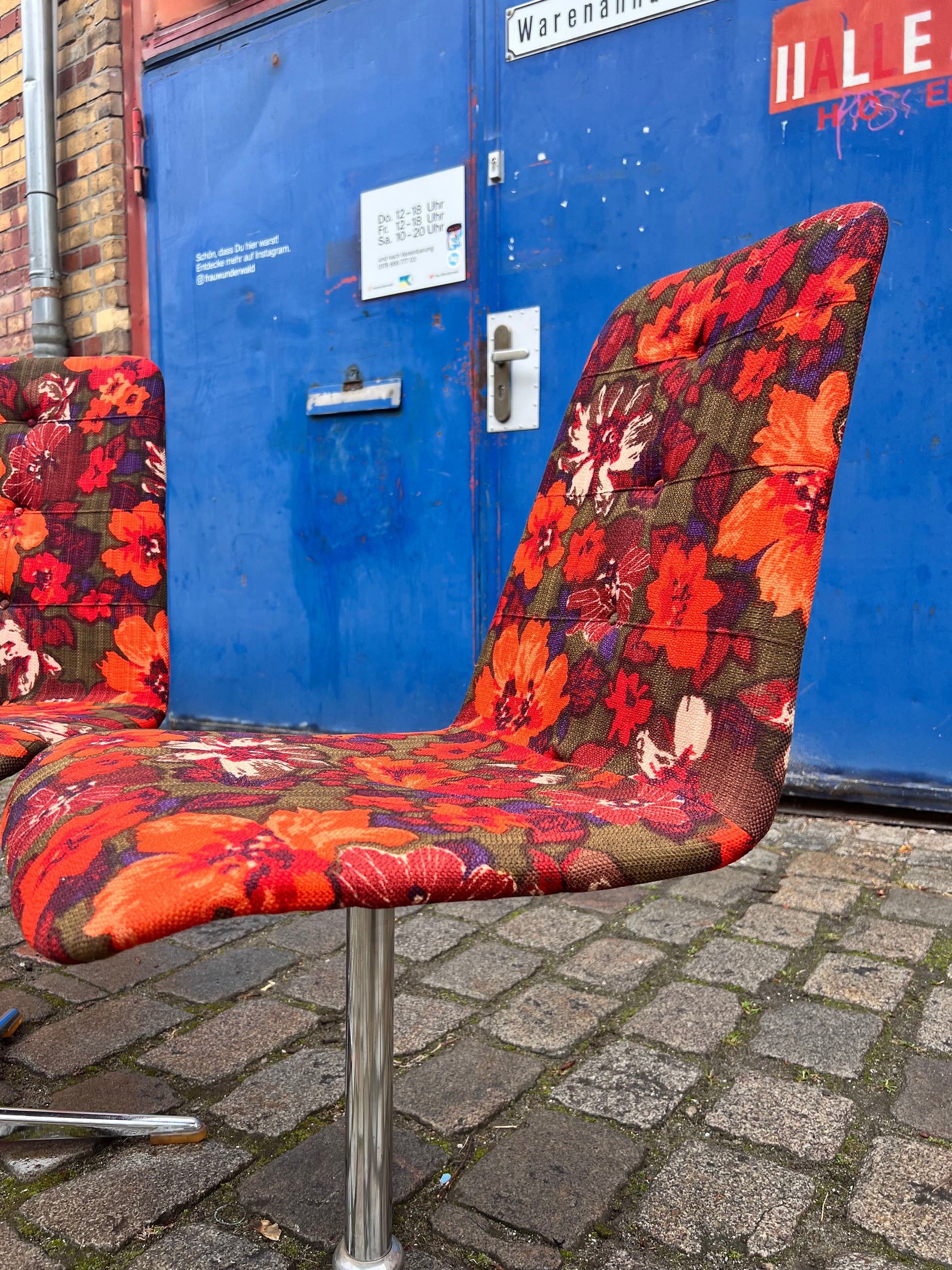 Set: 4x Drehstuhl rot floral von EKA Wohnmöbel