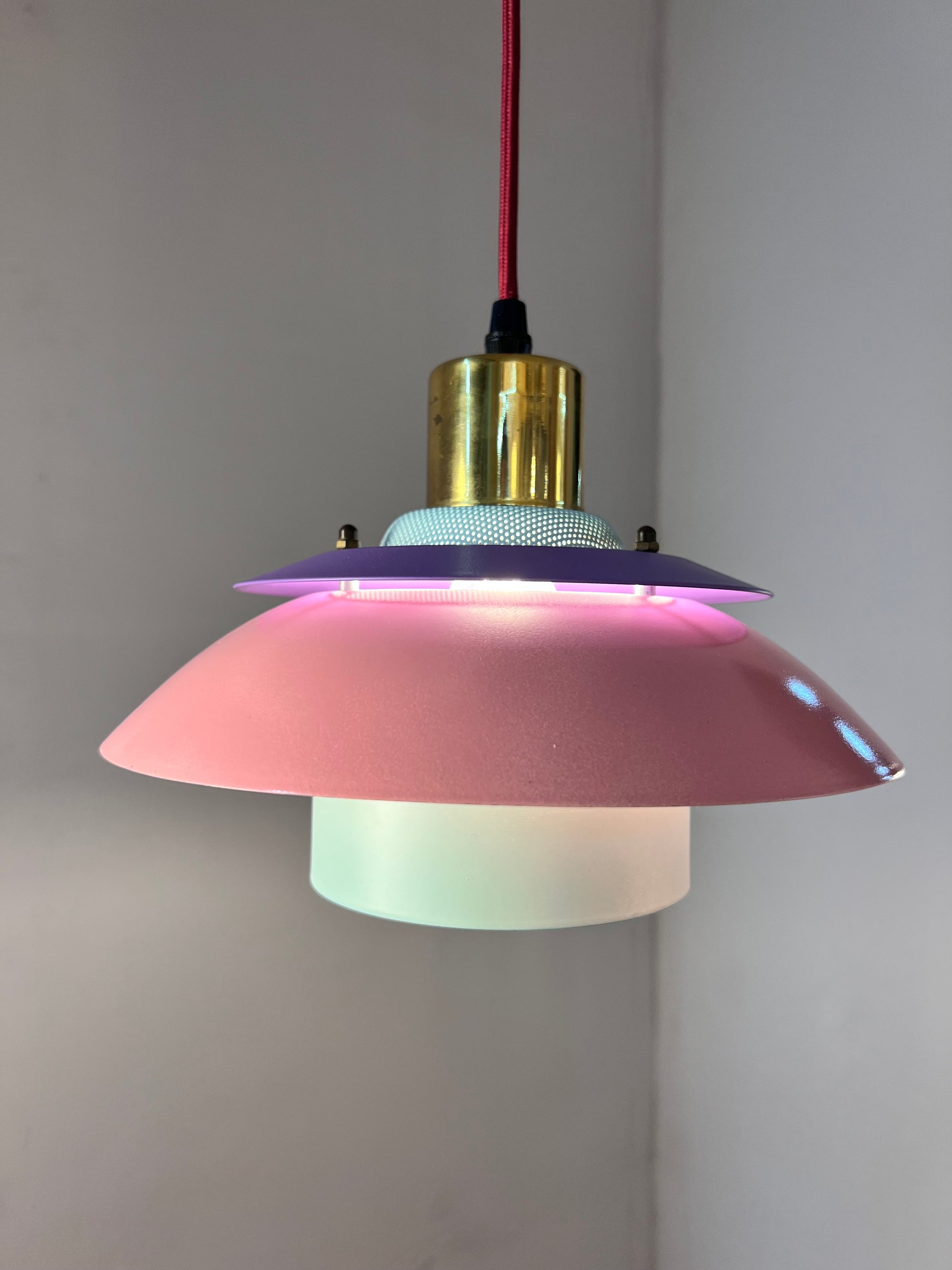 Lamellenlampe neu lackiert mint rosa lila aus Dänemark