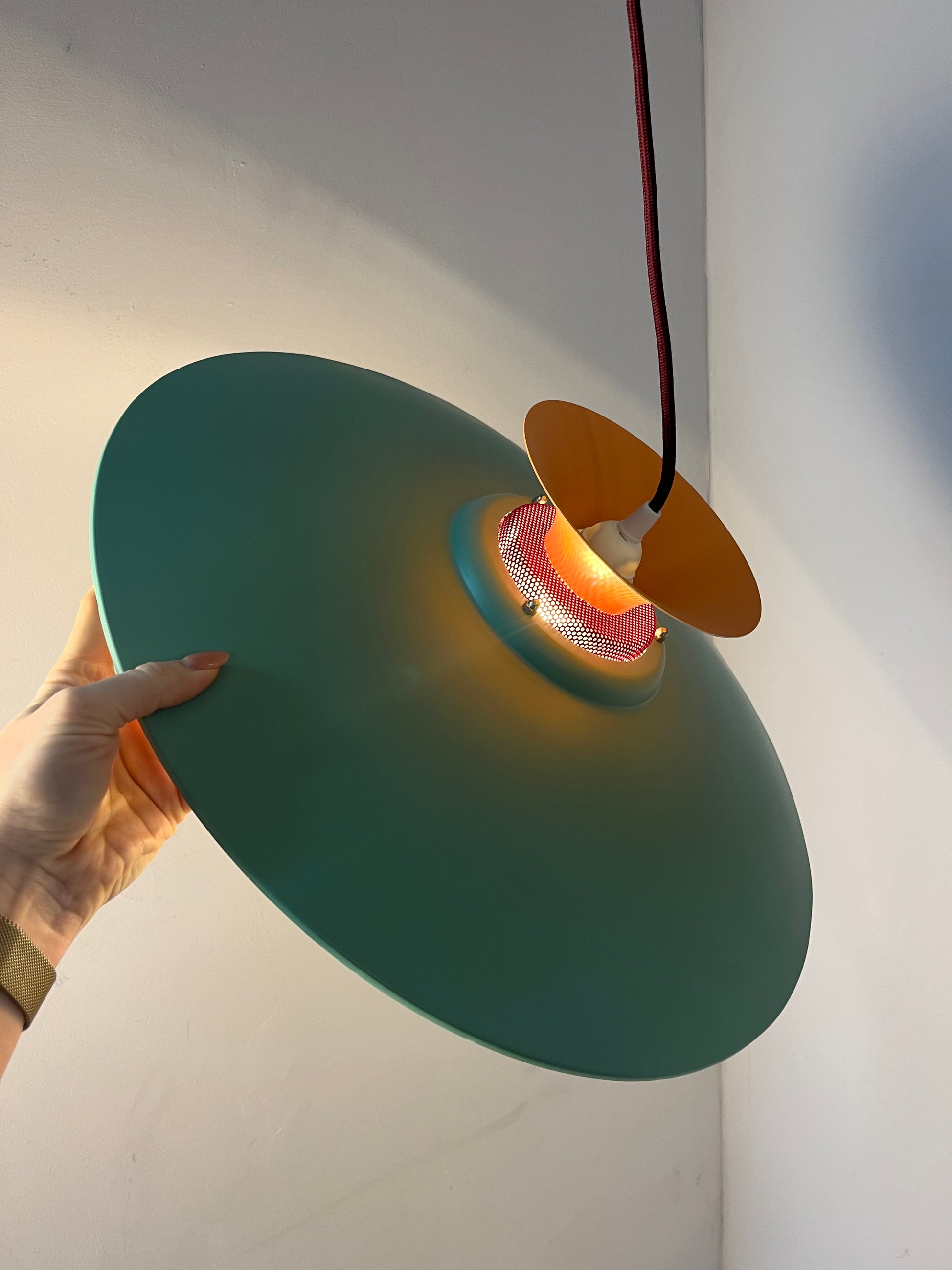 Lamellenlampe neu lackiert peach teal ocker aus Dänemark