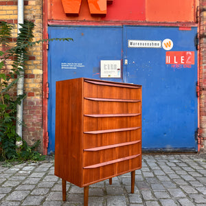 Kommode Teak mit durchgängigen Griffen