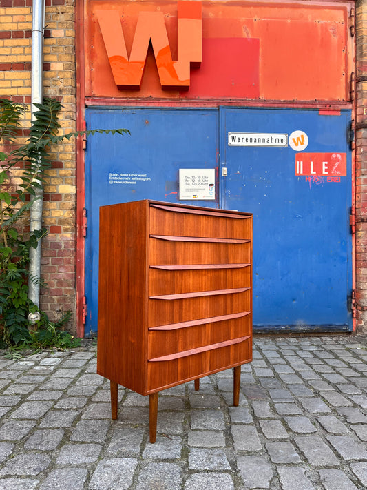 Kommode Teak mit durchgängigen Griffen