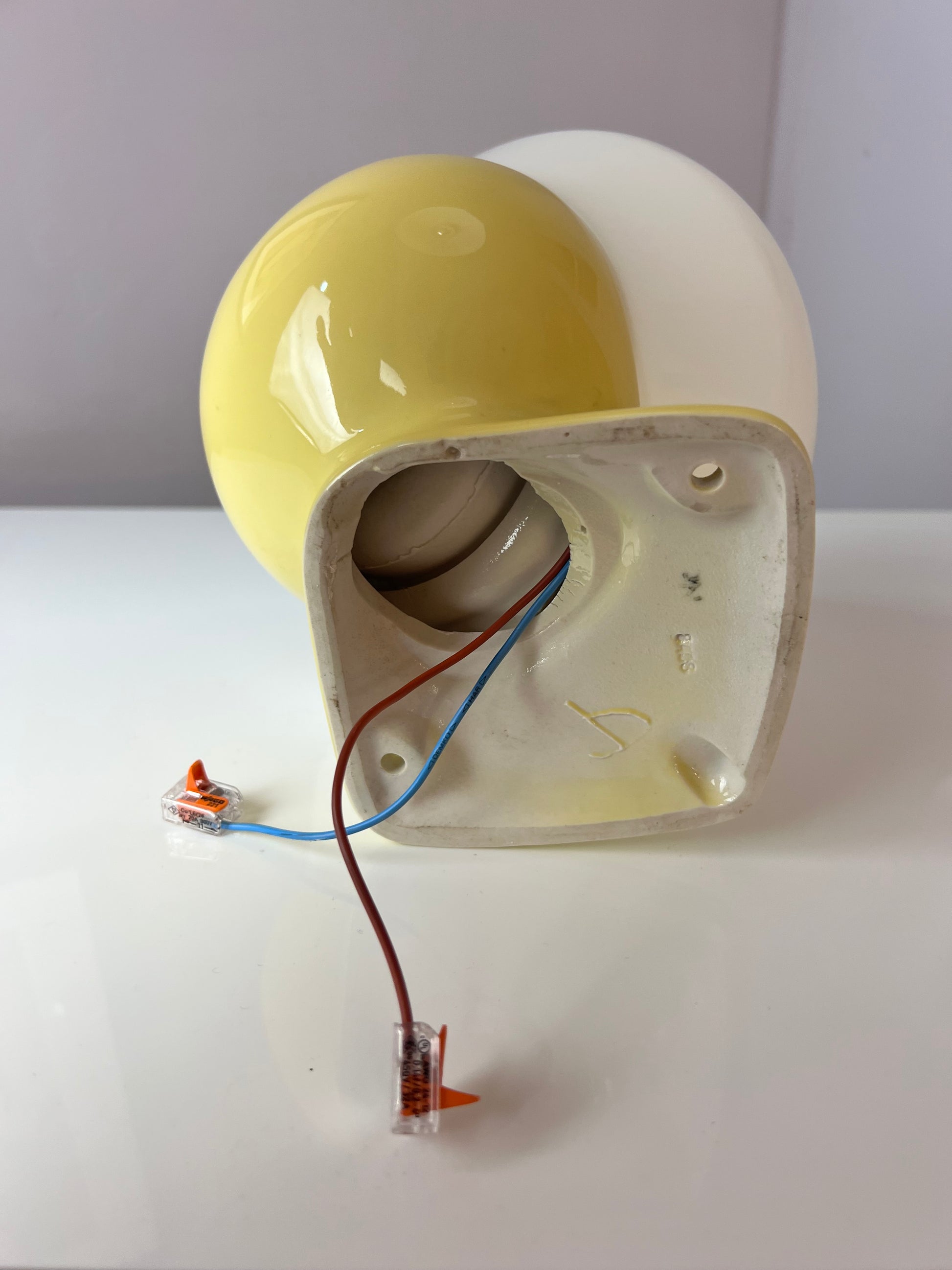 Wandlampe Modell 6030 gelb von Sigvard Bernadotte für Ifö