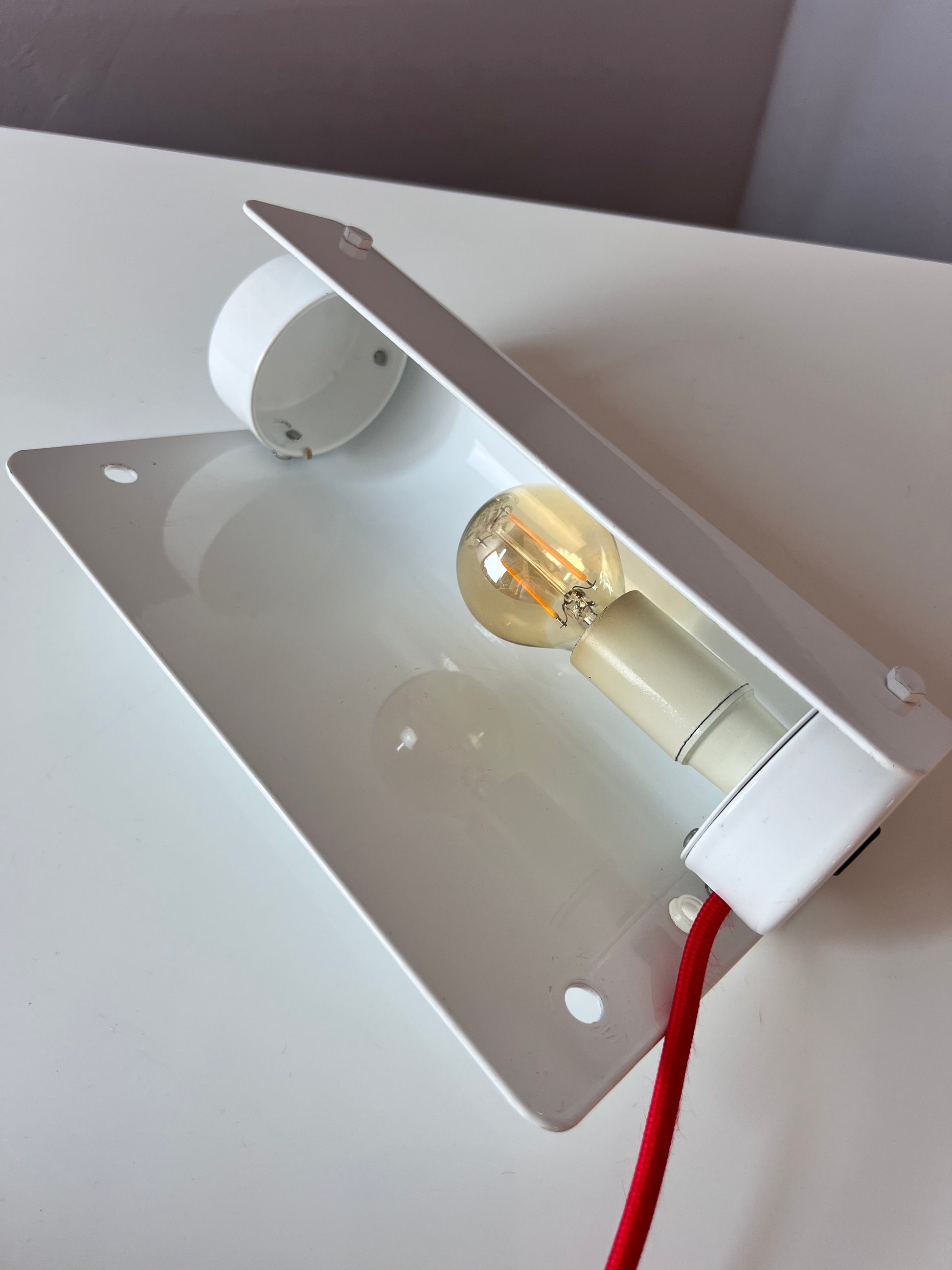 Wandlampe 6/01 weiß mit Schalterkabel von Lampas