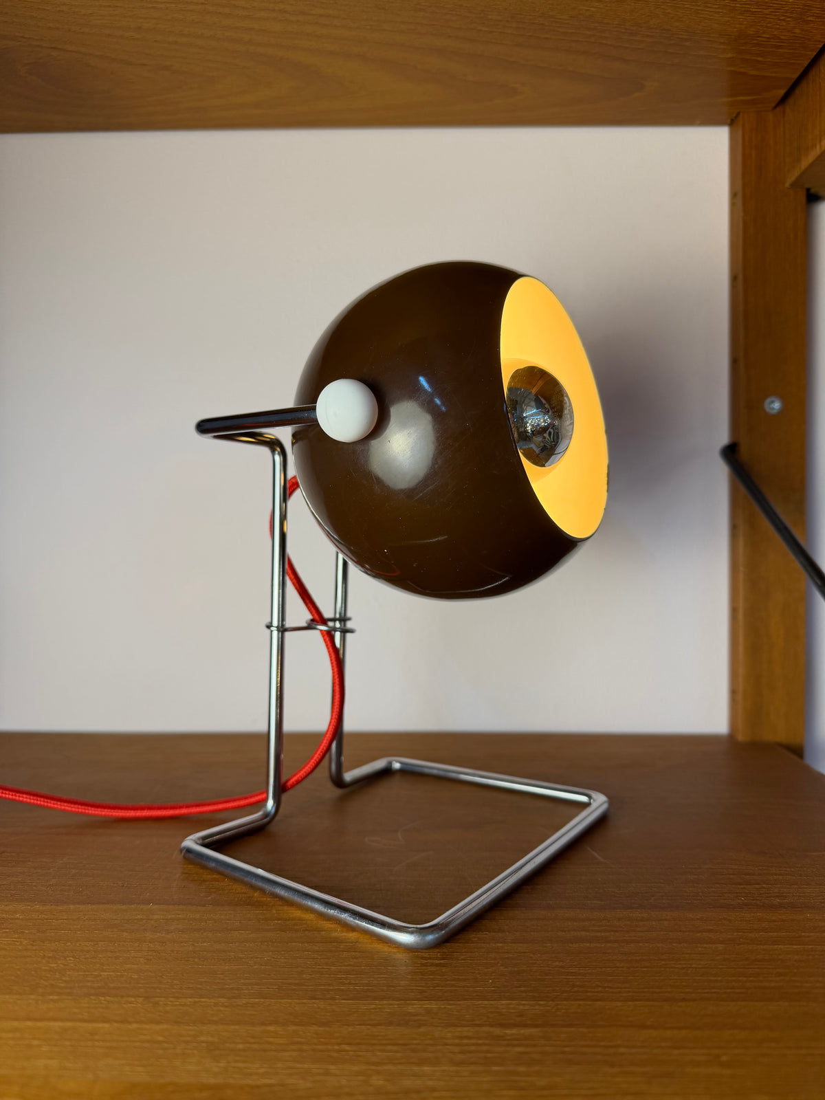 Kugel Tischlampe braun silber aus Dänemark