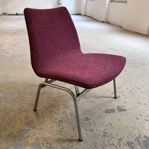 Sessel Lufthavnsstol brombeer-pink Chrom von Anden Arkitekt für Duba Møbelindustri