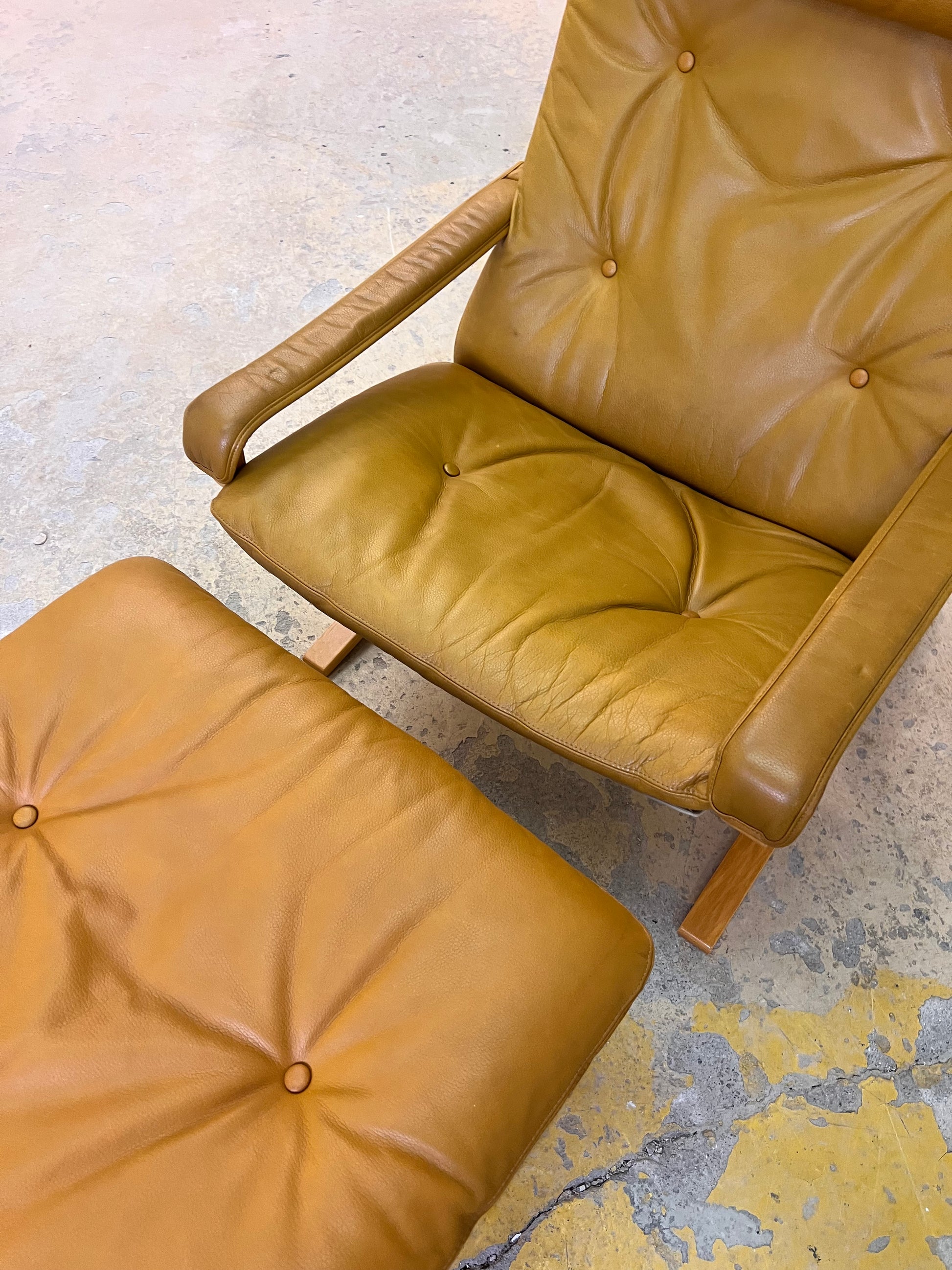 Set: Sessel Siesta mit Hocker Echtleder von Ingmar Relling für Westnofa