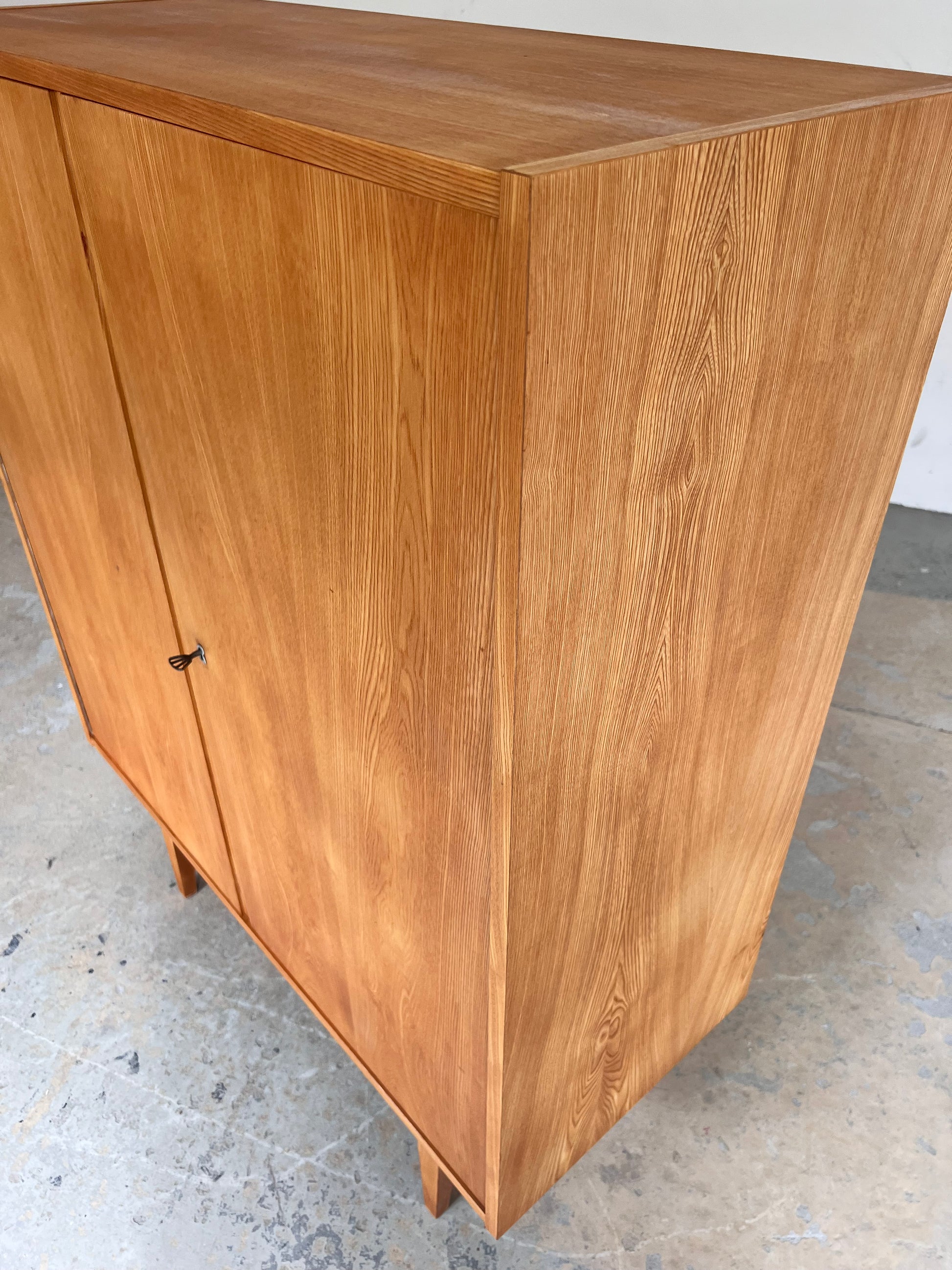 Schrank Typ 602/B Esche von Franz Ehrlich für Hellerau