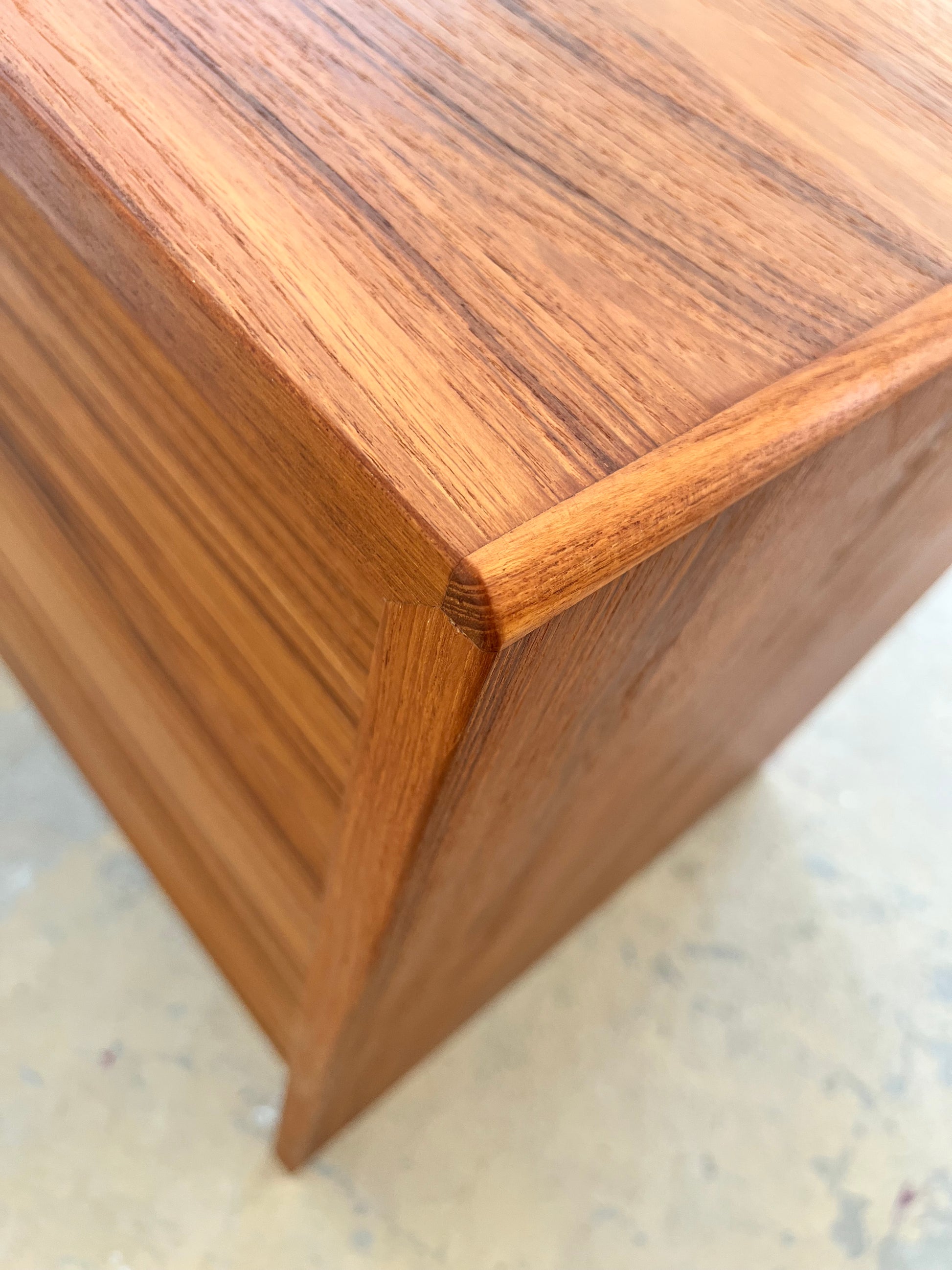 Schreibtisch Teak mit extra Laptop-Fach aus Dänemark