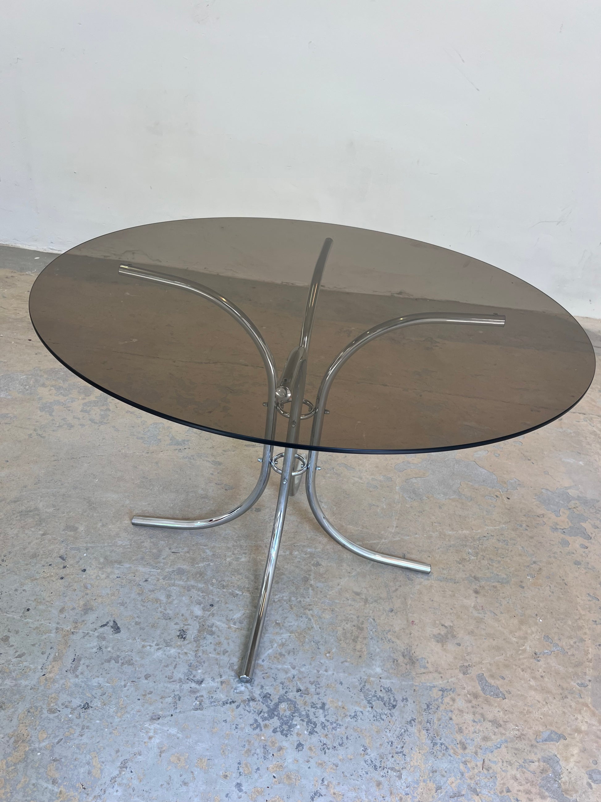Runder Esstisch Rauchglas & Chrom