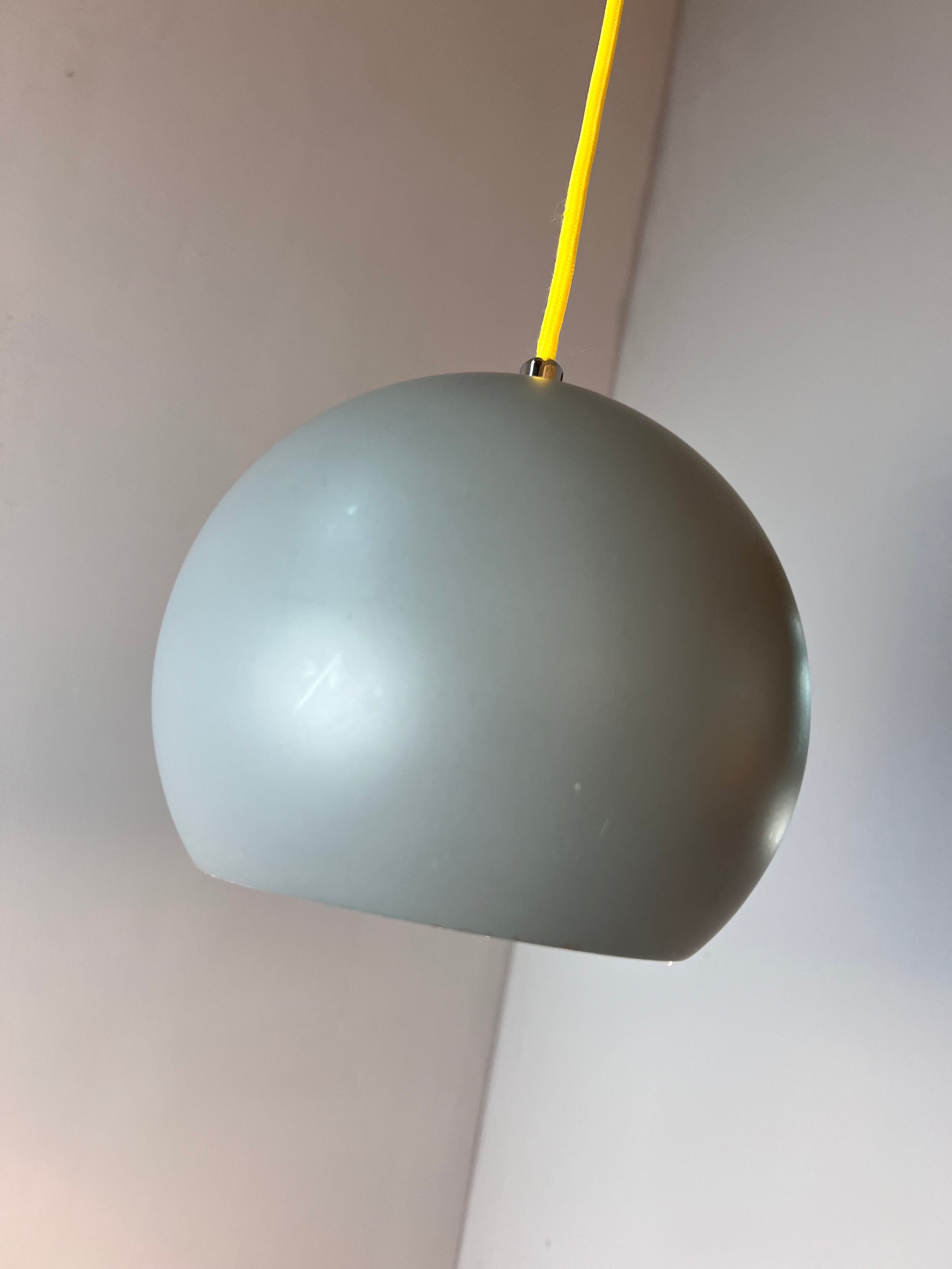 Kugellampe grau von Frandsen Dänemark