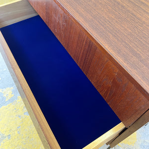 Kommode Nachtschrank Teak auf Hairpinlegs aus Dänemark