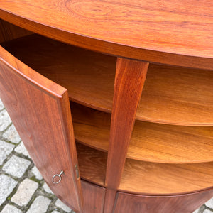 Eckschrank Teak mit Schloss aus Dänemark