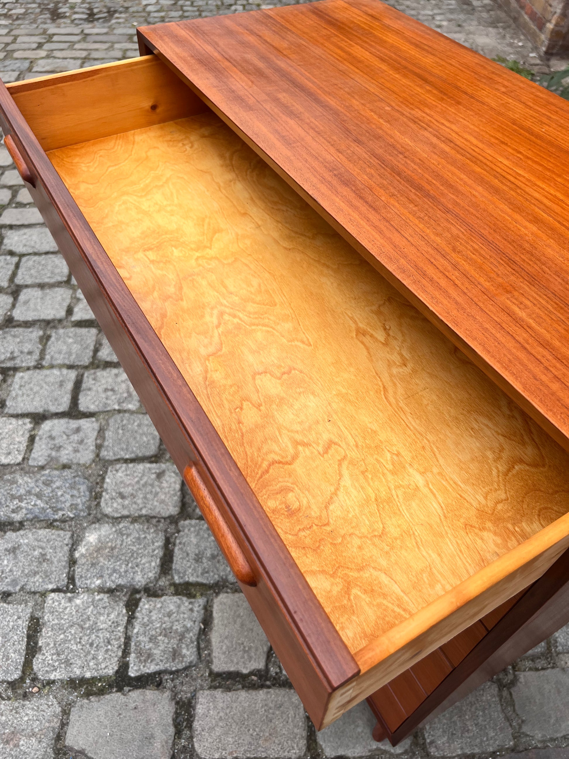 Breite Kommode Teak zugeschrieben Borge Mogensen