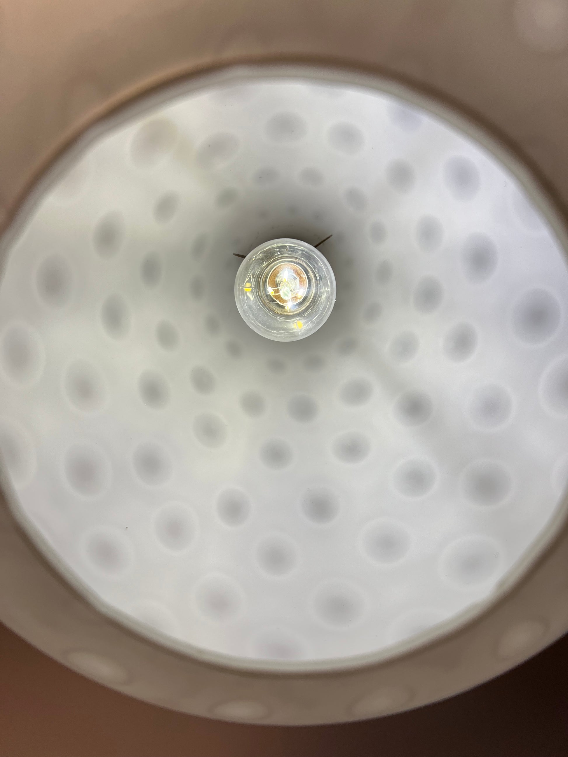 Hängelampe Modell Como Milchglas von Aloys Gangkofner für Peill & Putzler
