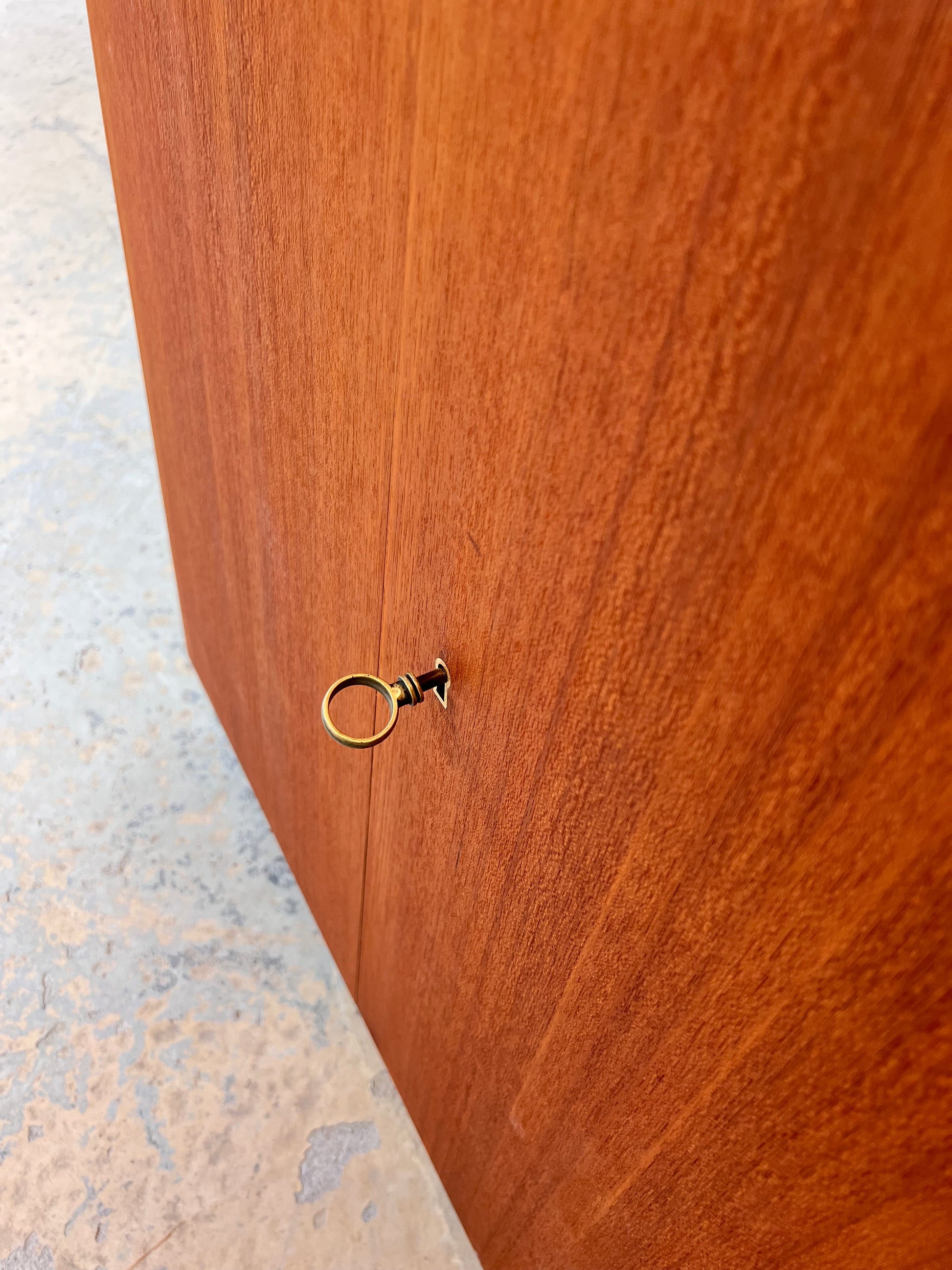 Schrank Teak von IDEE Möbel