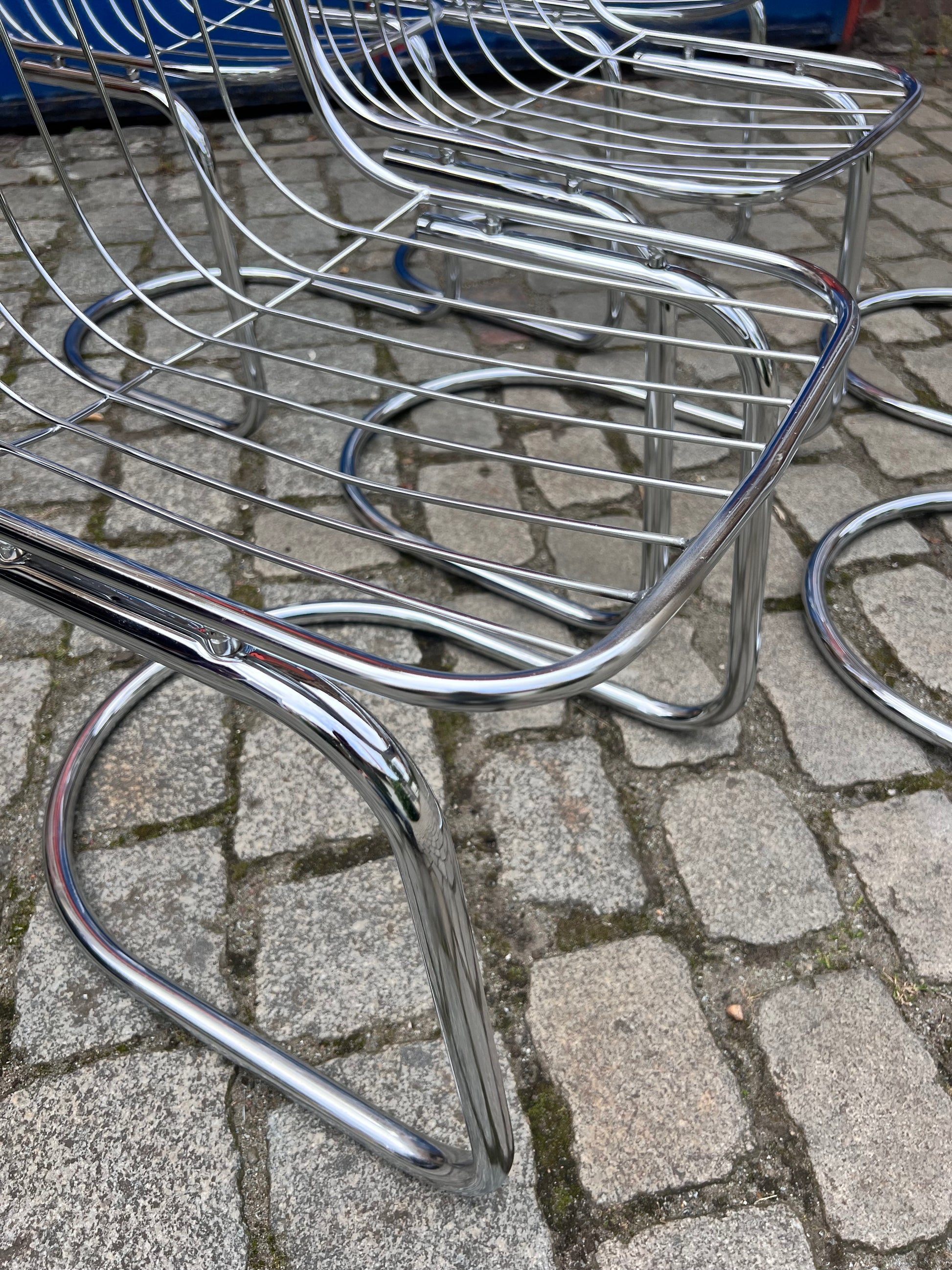 Freischwinger Chrom von Gastone Rinaldi