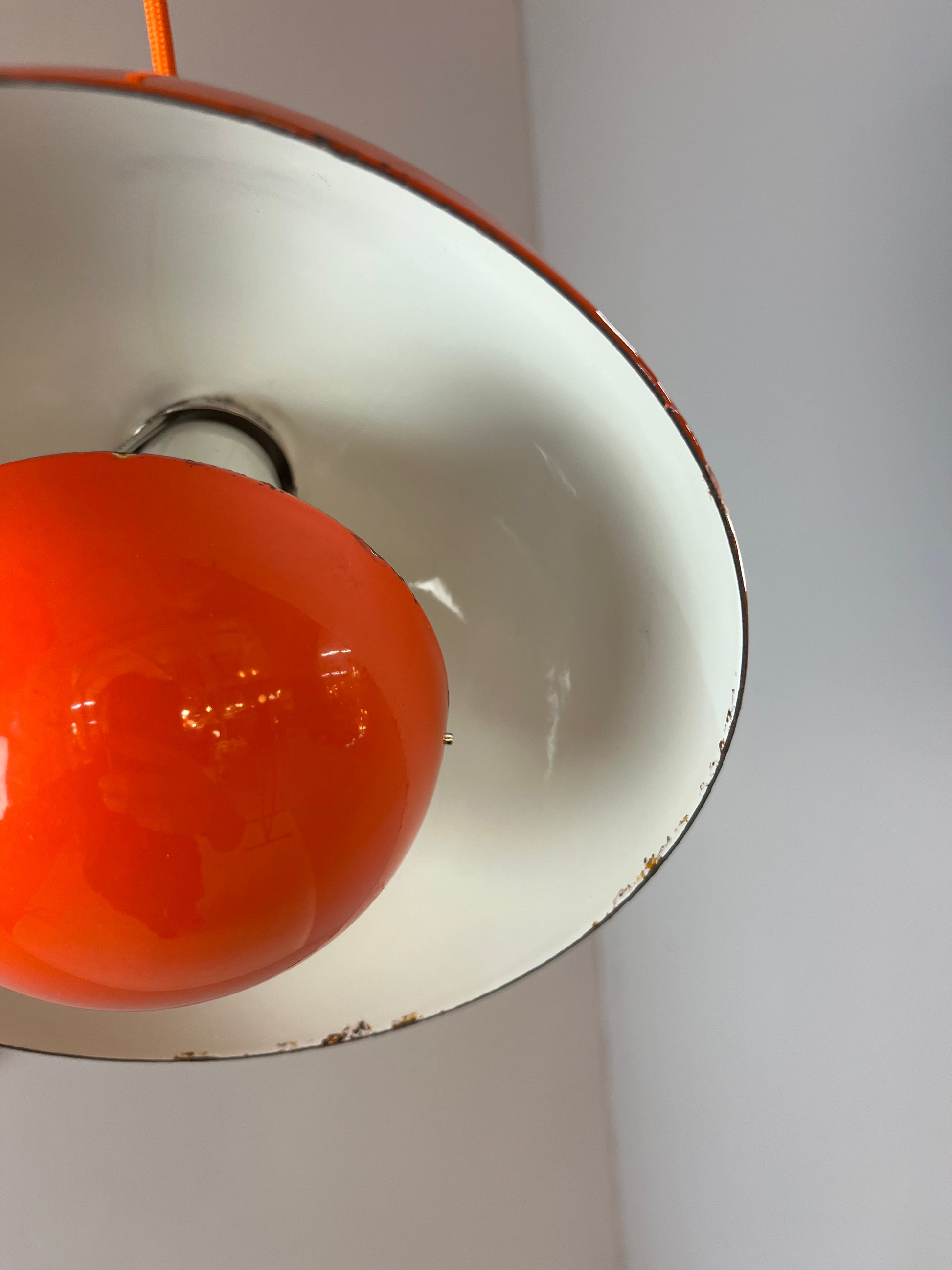 Hängelampe Flowerpot VP1 orange Emaille von Verner Panton für Louis Poulsen
