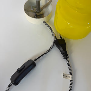 Tischlampe sonnengelb Opalglas