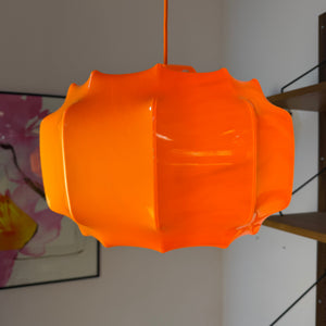Hängelampe orange mit orangem Kabel von Ilka Plast