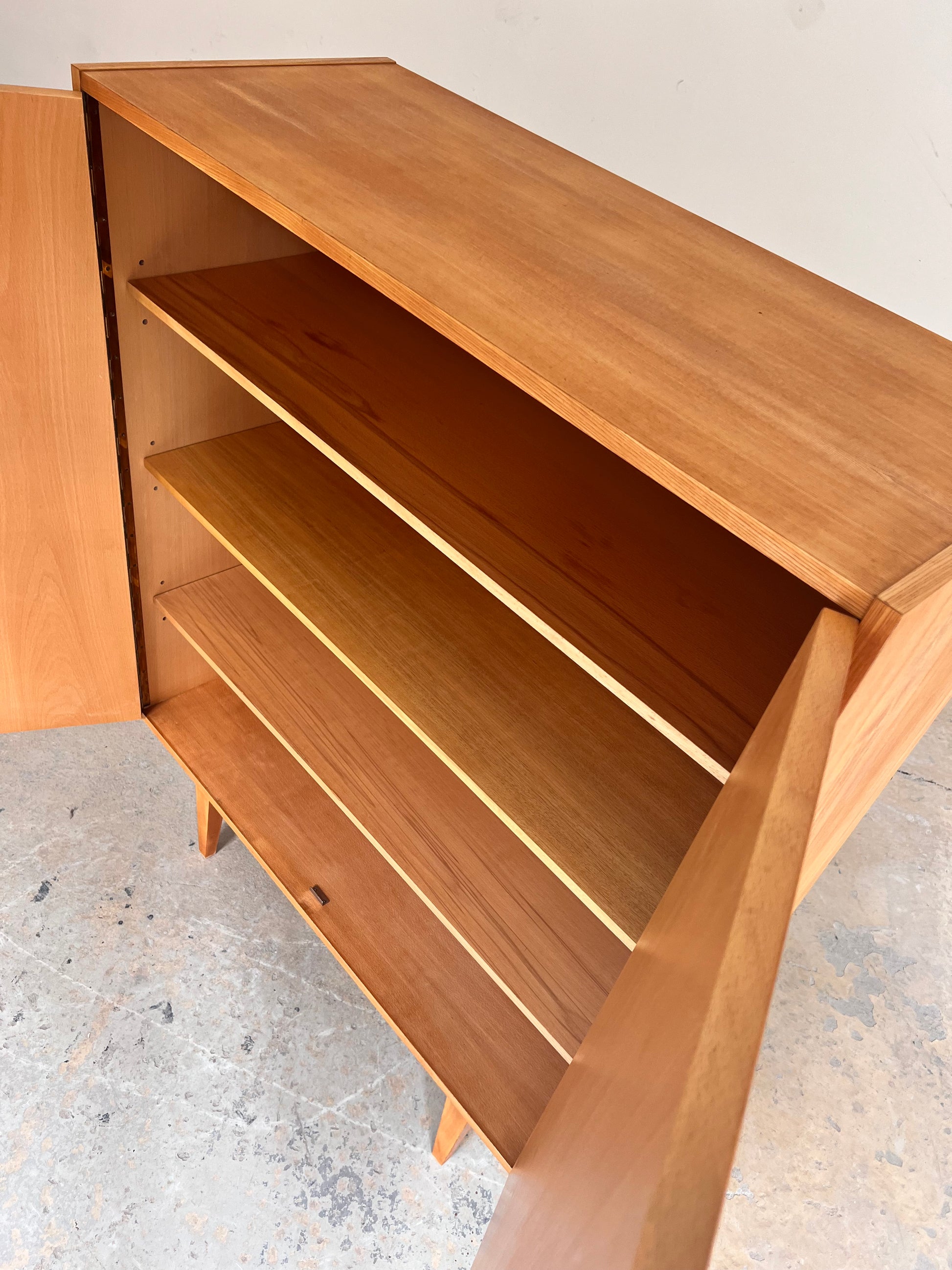 Schrank Typ 602/B Esche von Franz Ehrlich für Hellerau