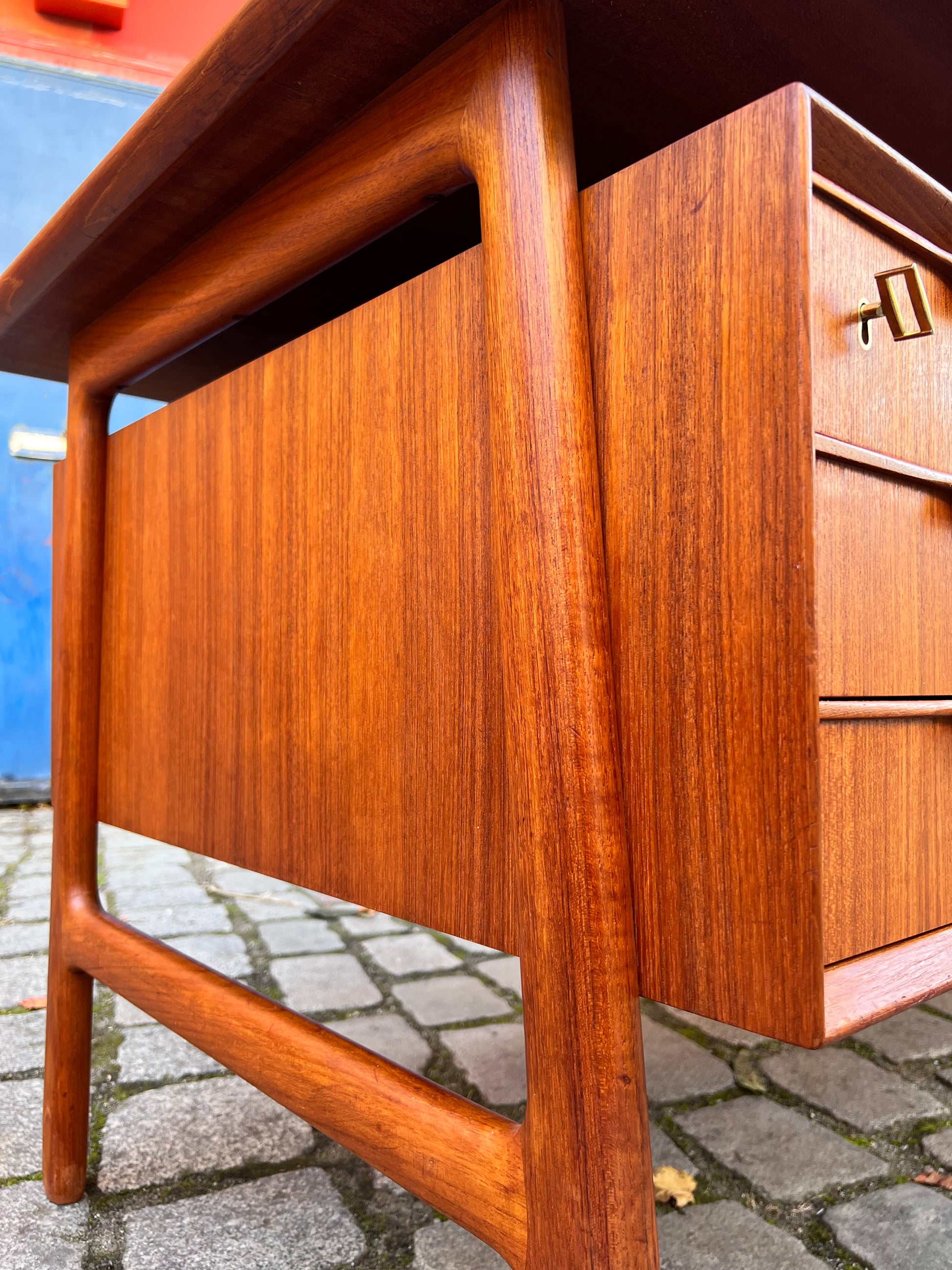 Freistehender Schreibtisch Modell 75 Teak von Gunni Omann für Omann Jun