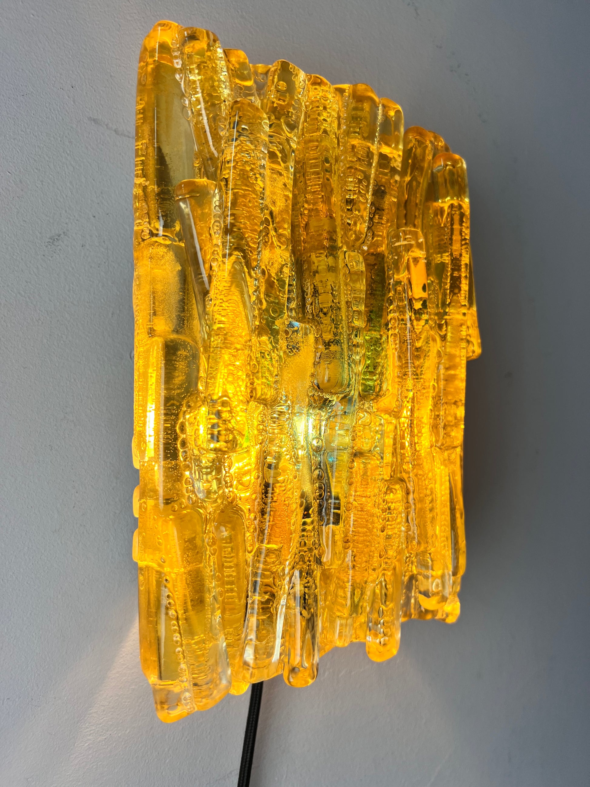 Wandlampe gelb von Claus Bolby für Cebo