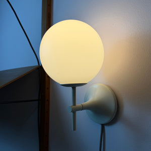 Wandlampe weiß Opalglas von Max Bill für Temde