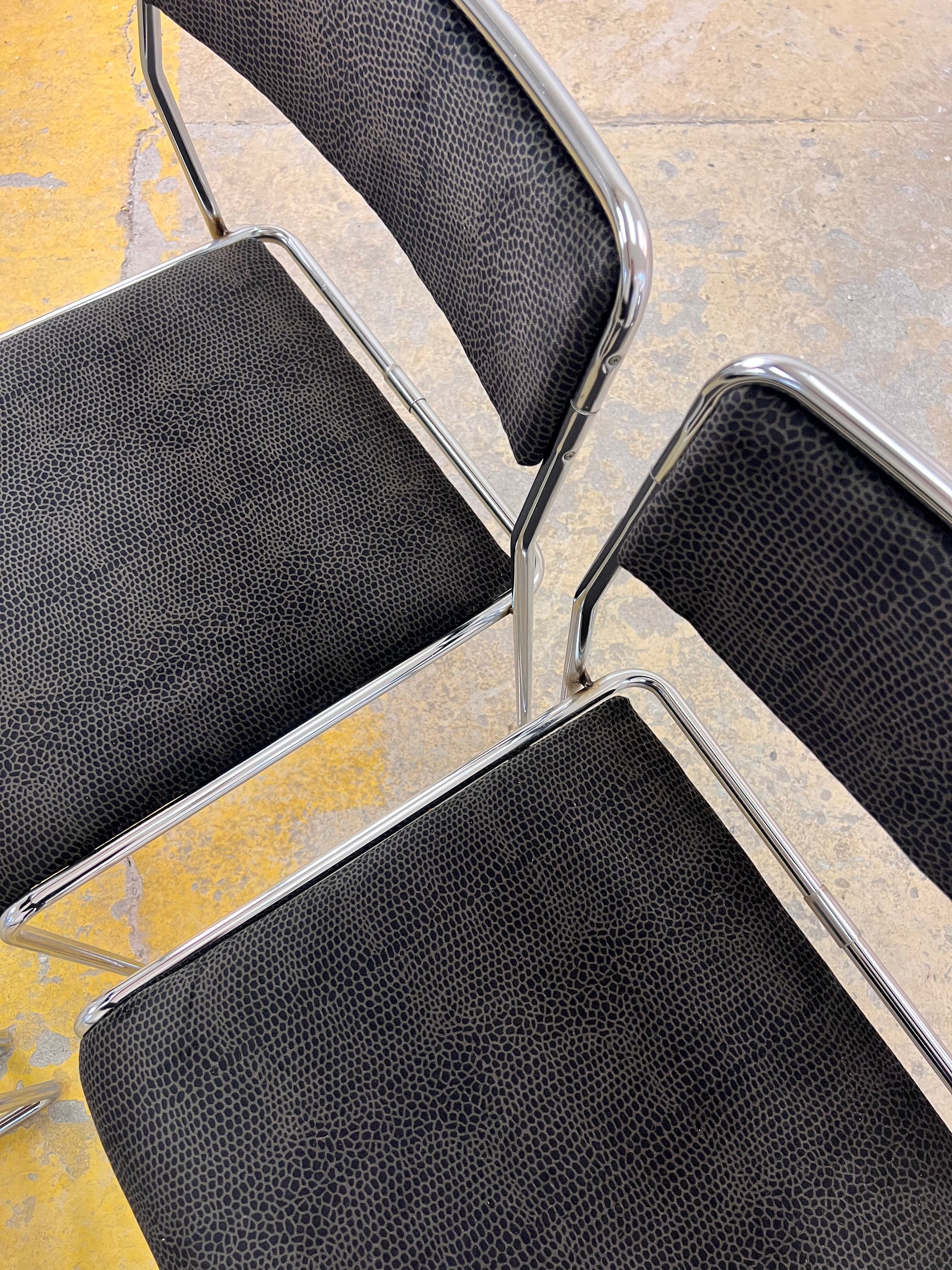 Set: 4x TACKE Polsterstuhl schwarz Chrom