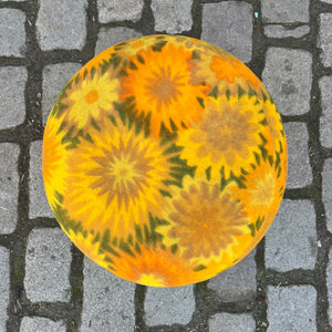 Hocker Flowerpower gelb grün 70er Tulpenfuß